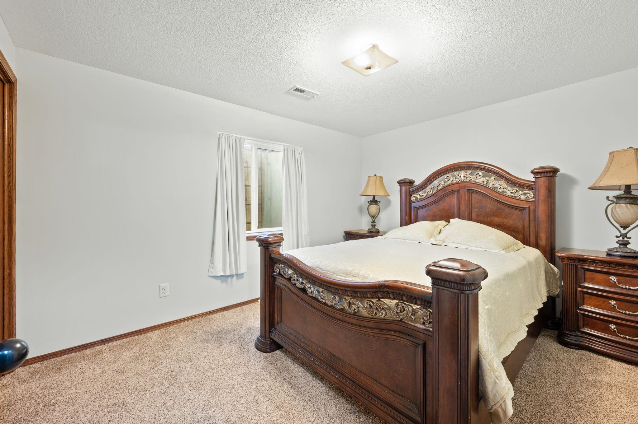 11822 W Wilkinson Ct