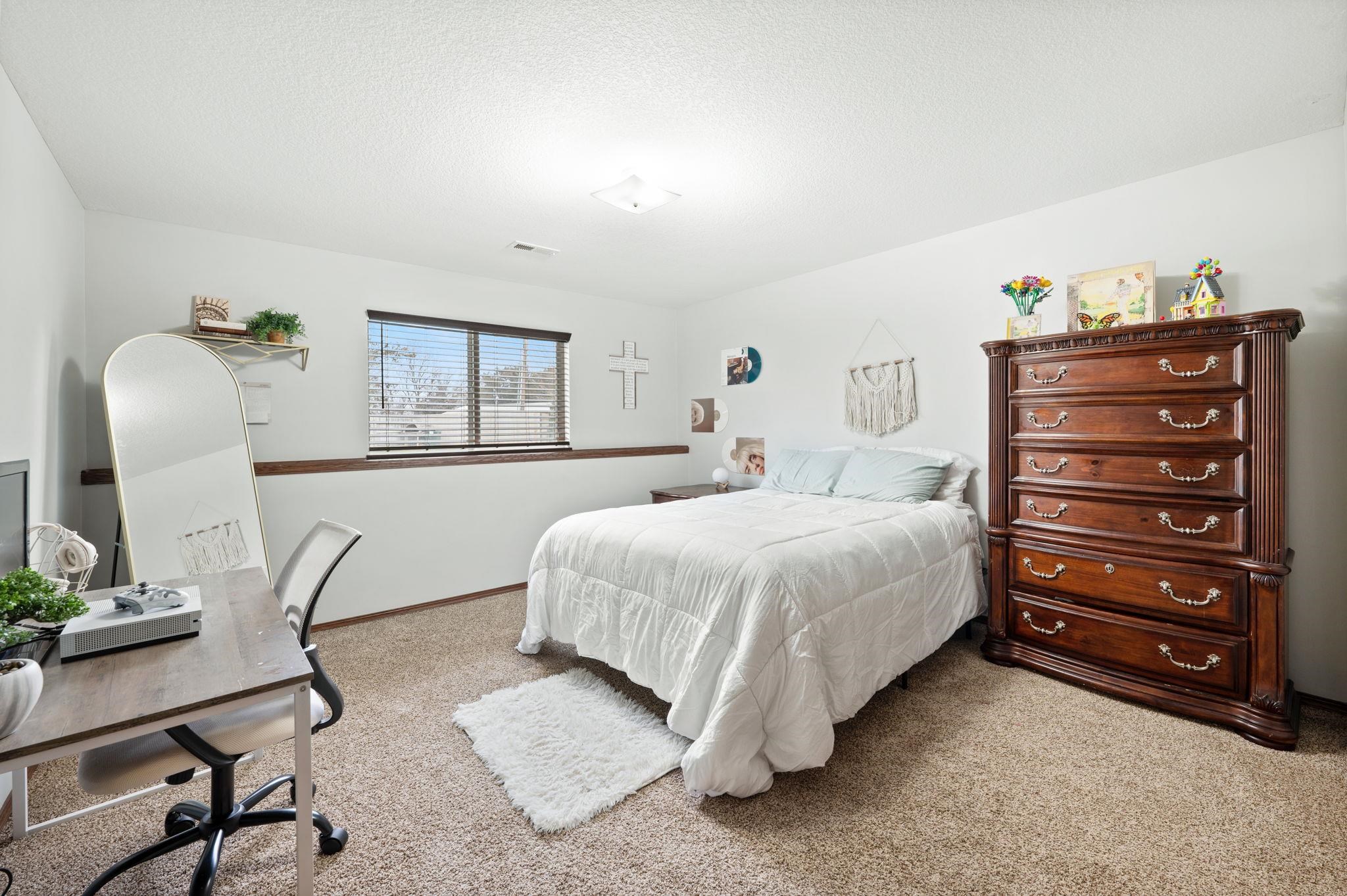11822 W Wilkinson Ct