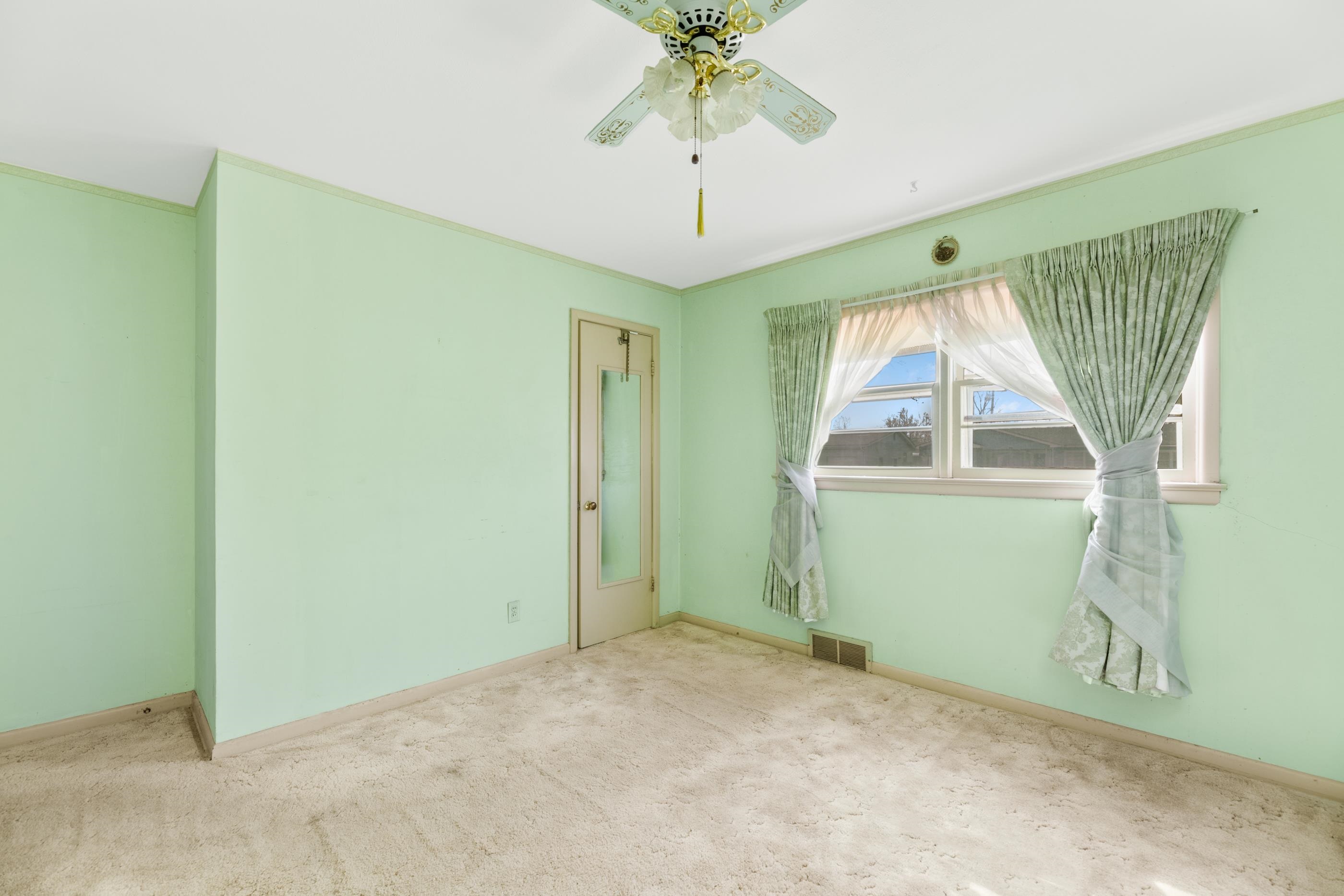 1444 W Rita St