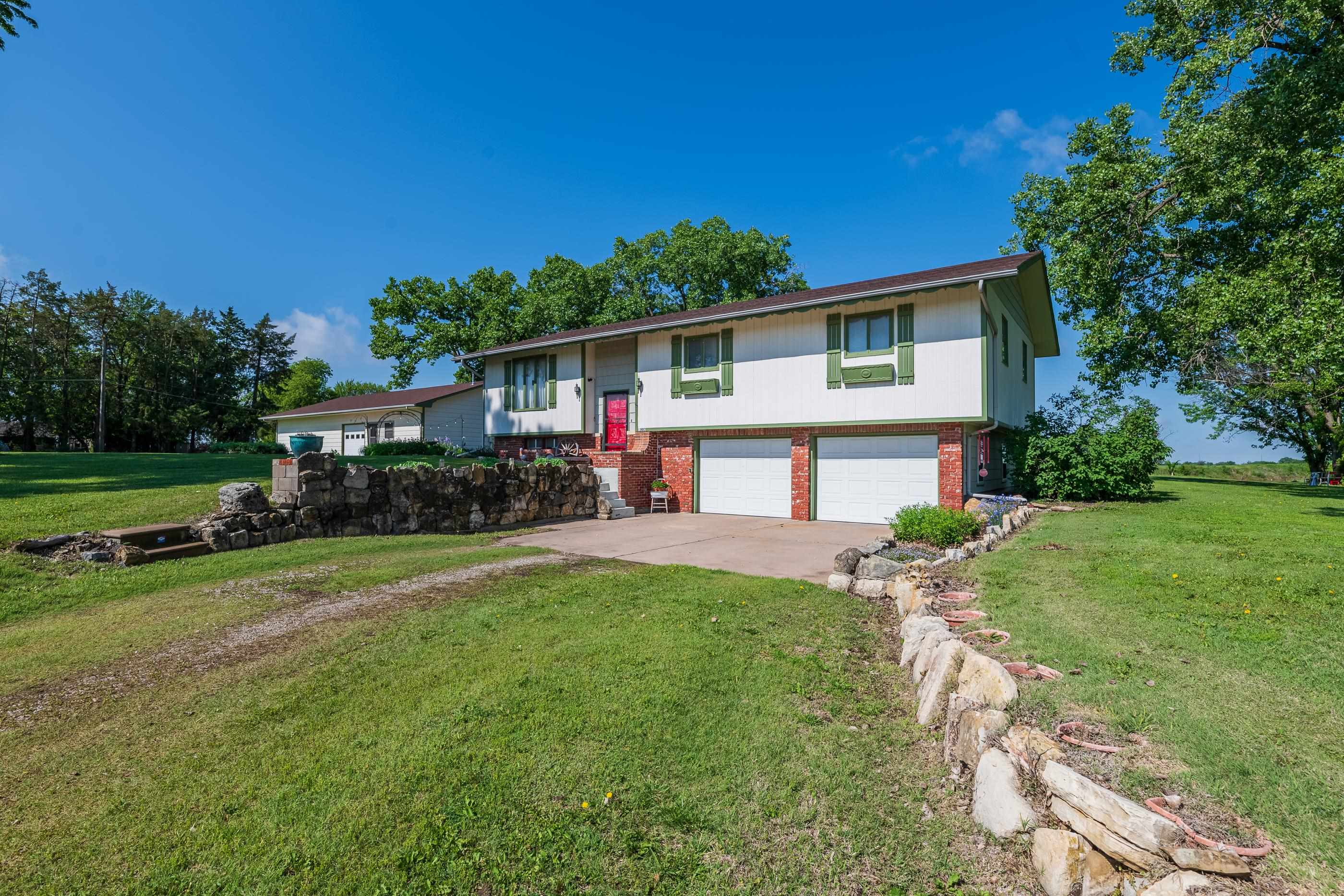 2903 S Kansas Rd