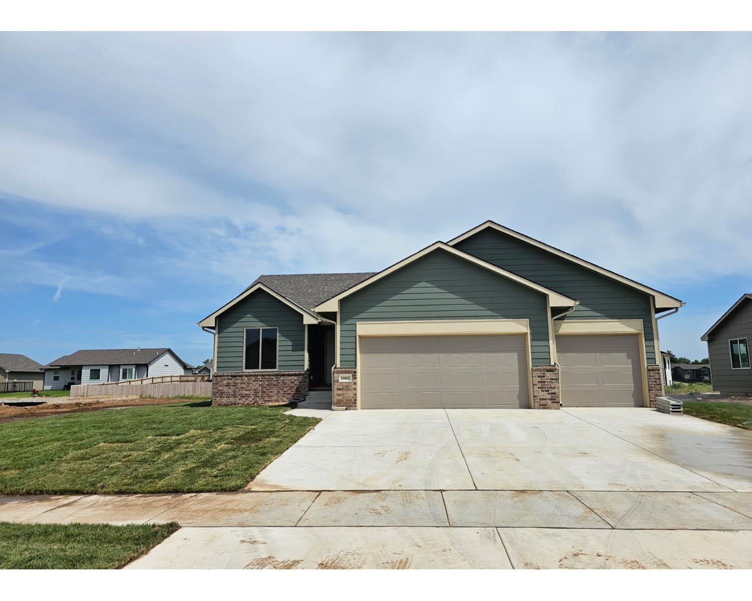11012 W Sondra