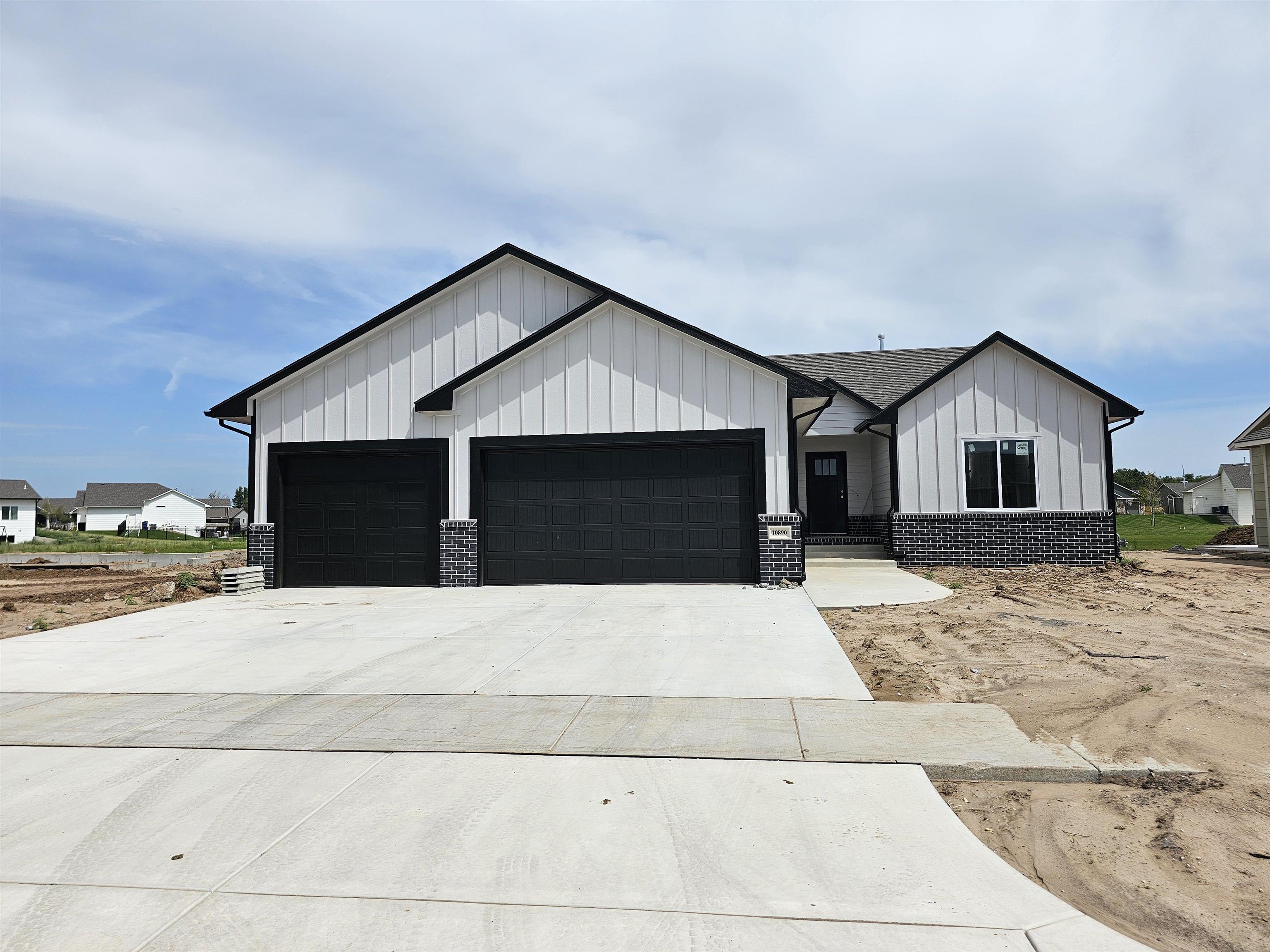 10890 W Sondra St
