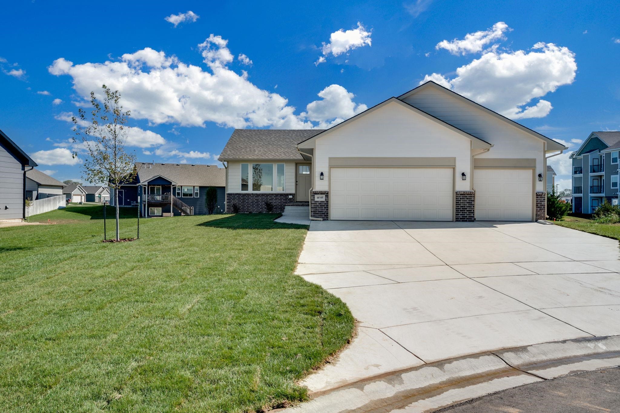 10757 W Sondra Ct