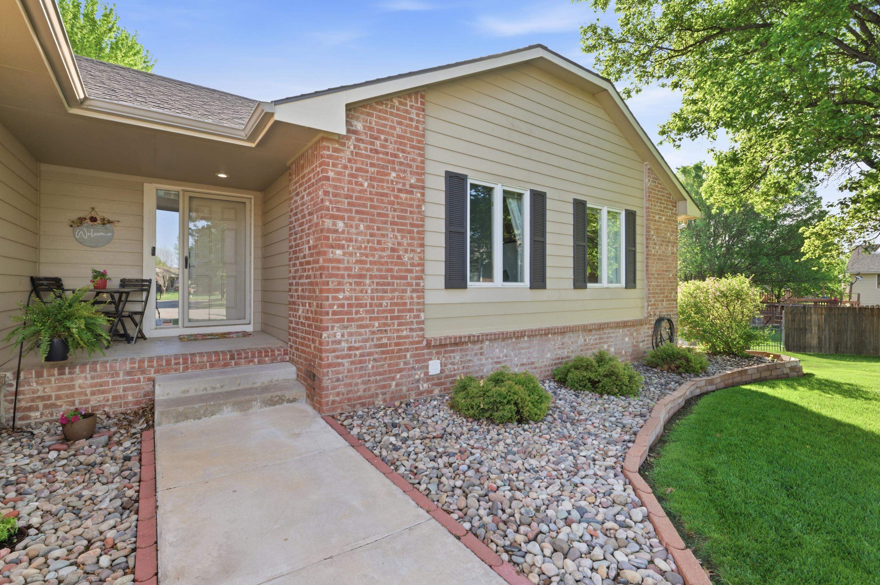 2414 N Covington Ct