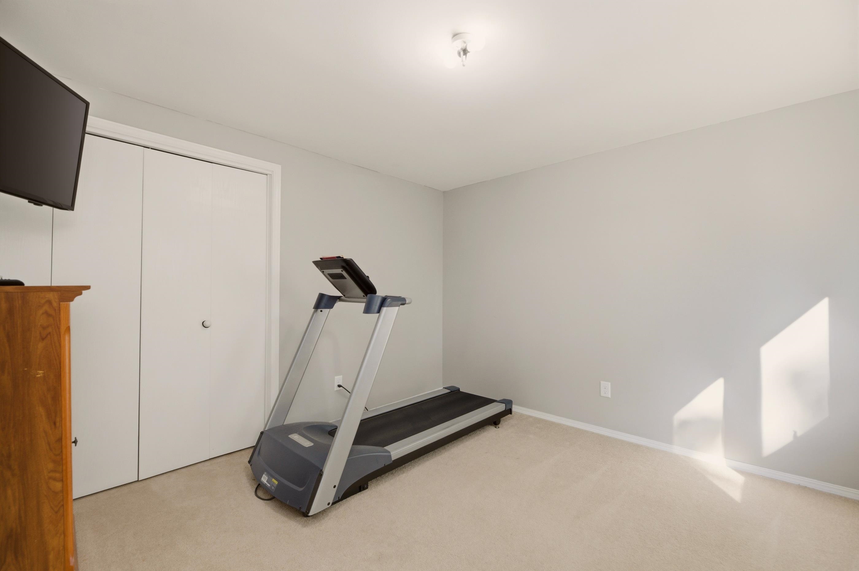 2414 N Covington Ct