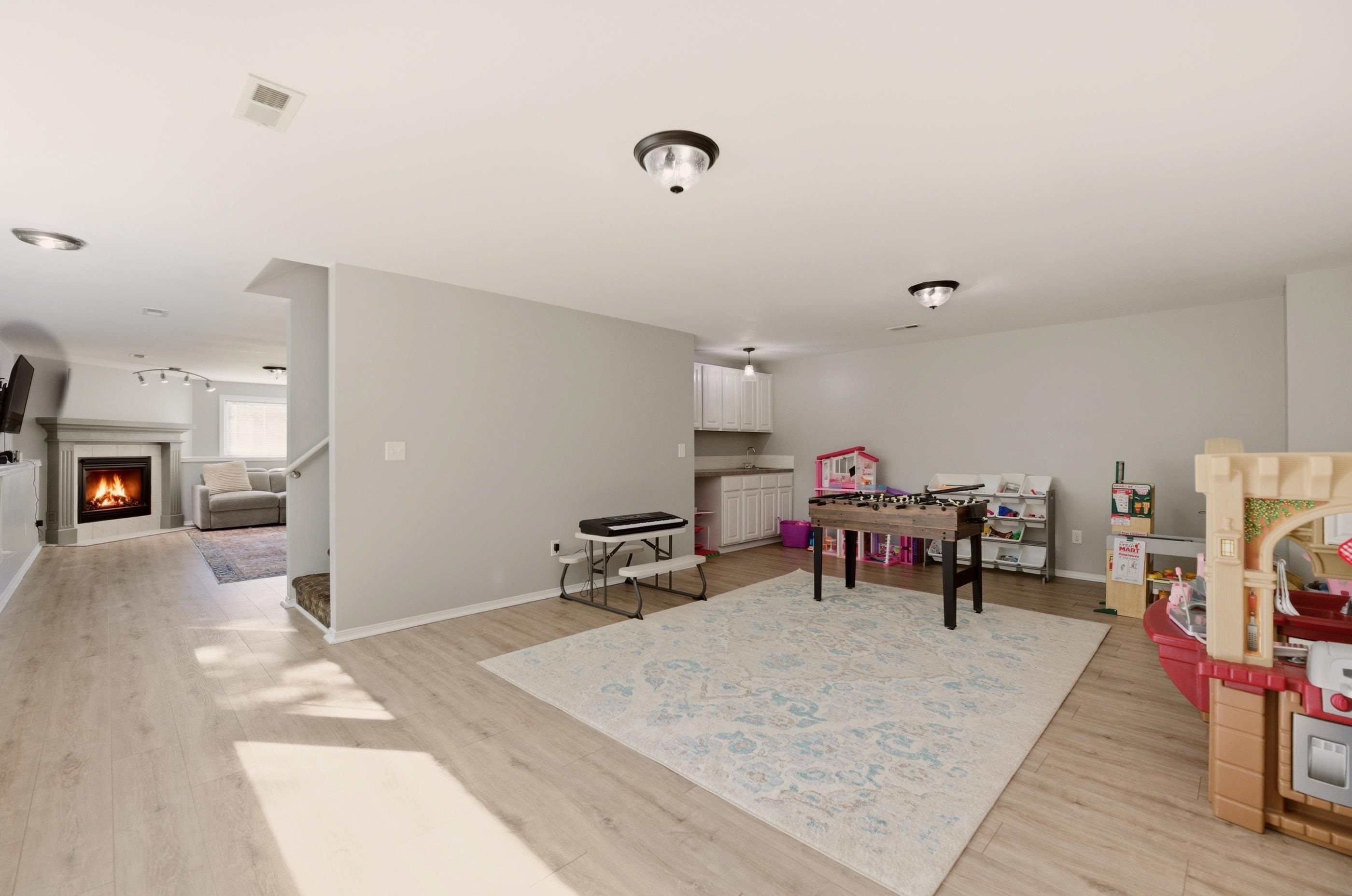 2414 N Covington Ct