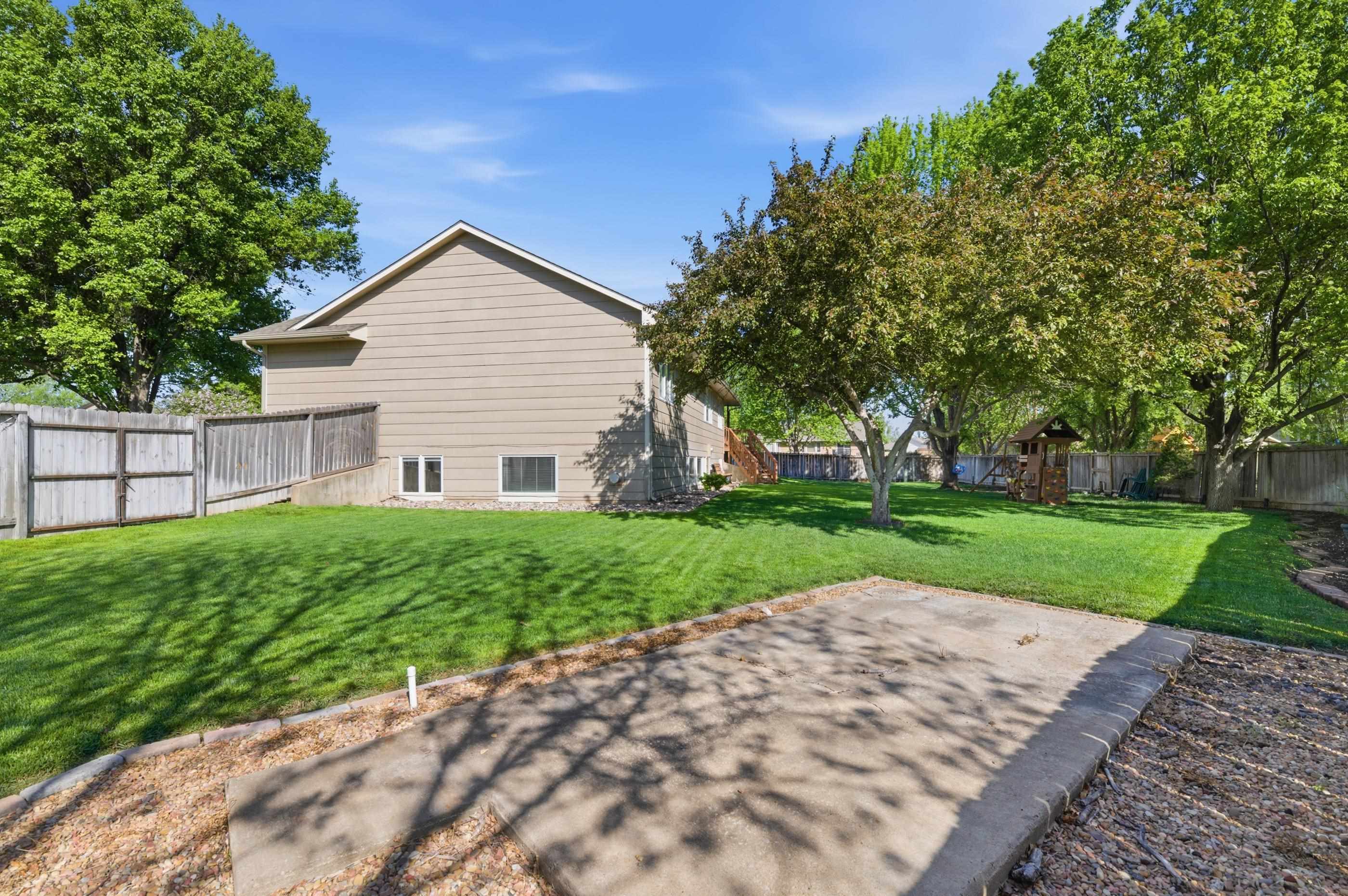 2414 N Covington Ct
