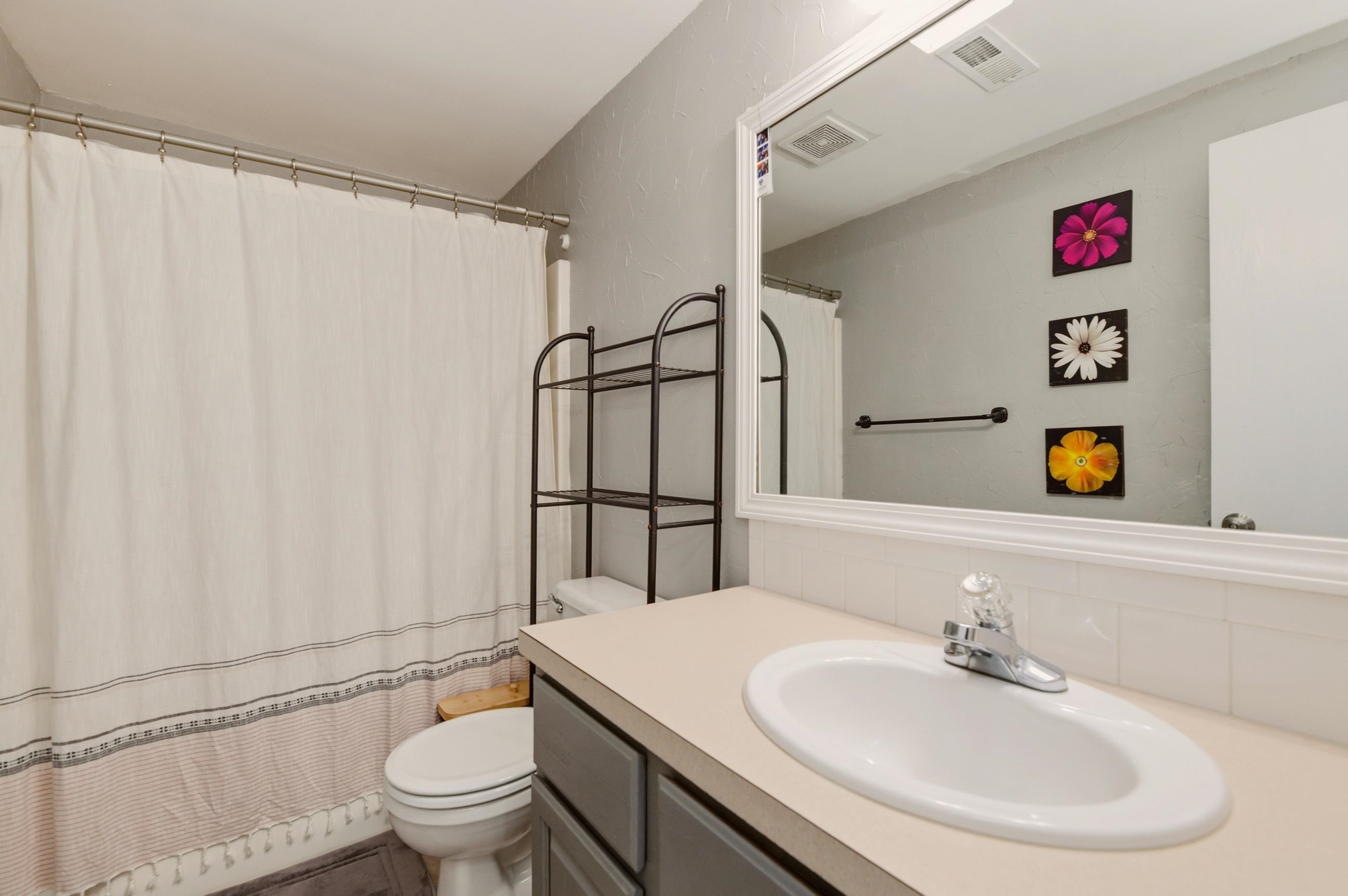 2414 N Covington Ct
