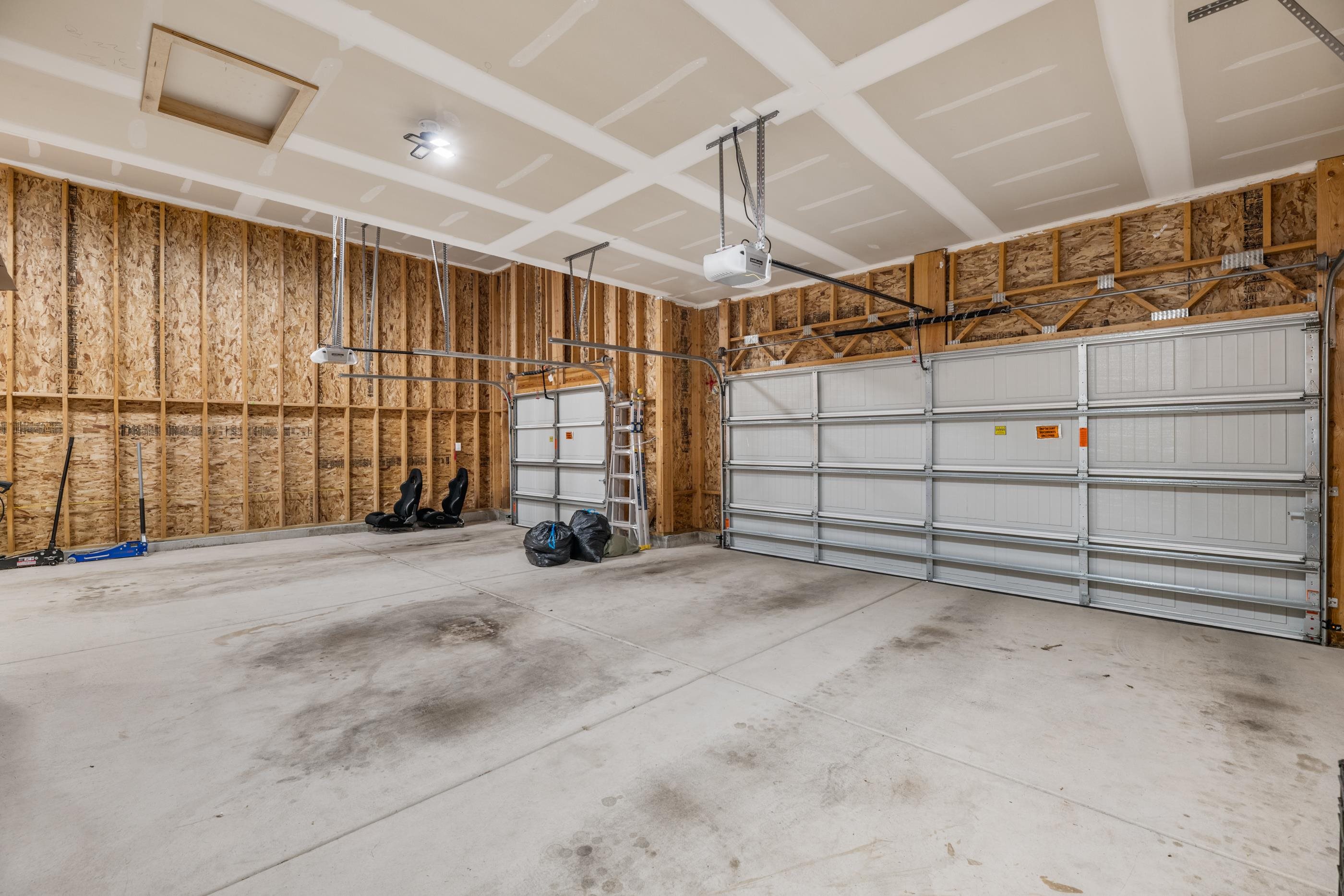 10926 W Cedar Lane