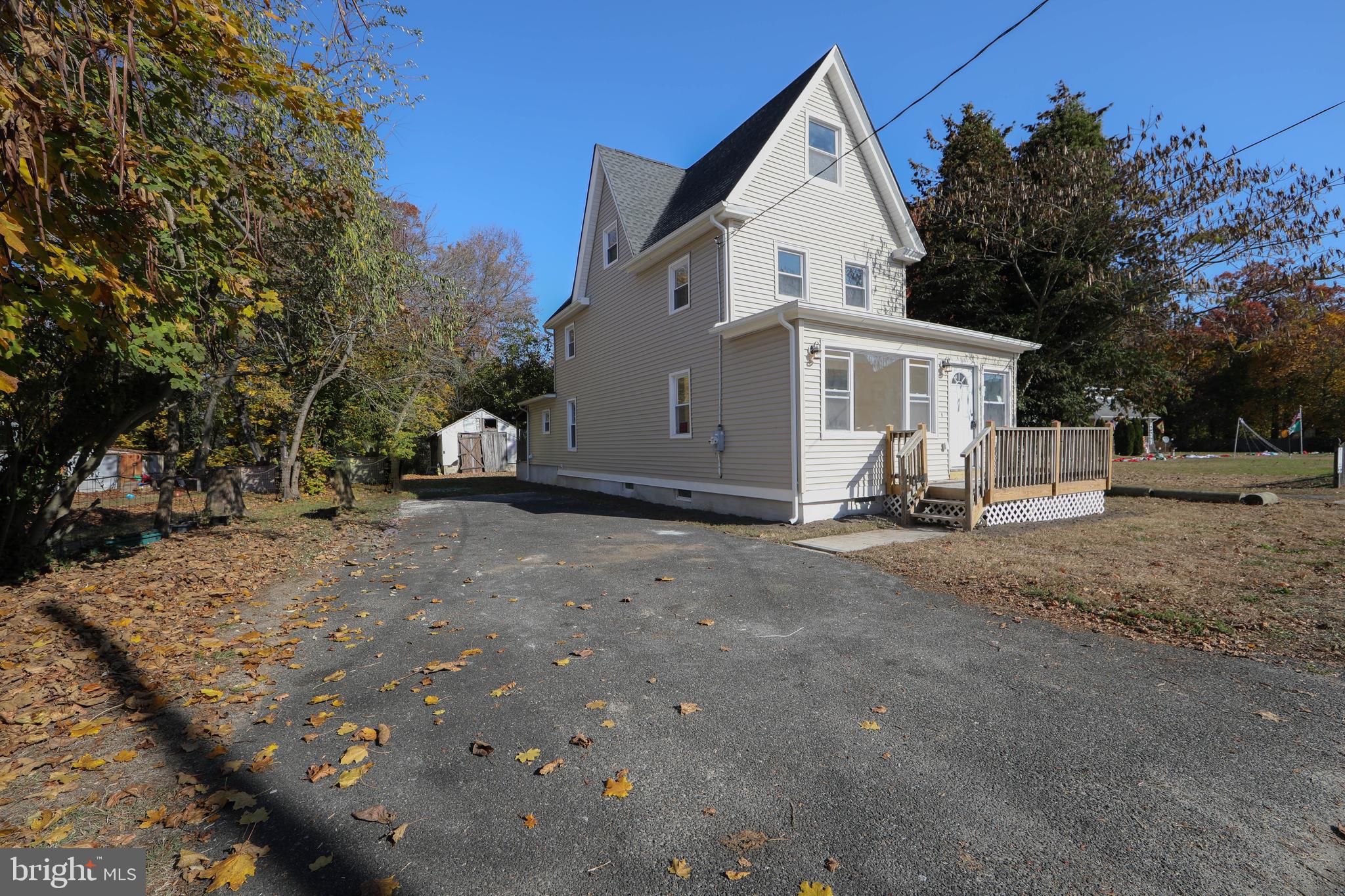 324 MAURICE STREET
