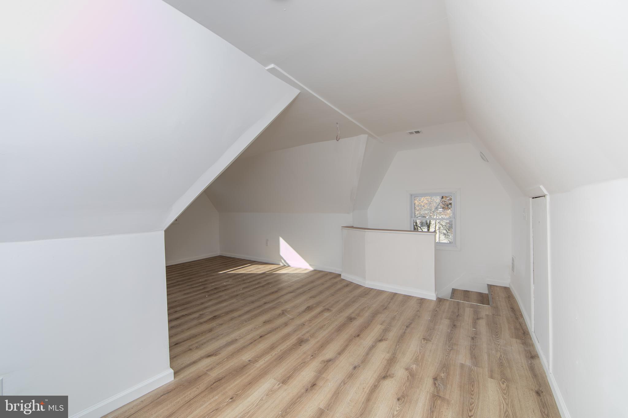 324 MAURICE STREET
