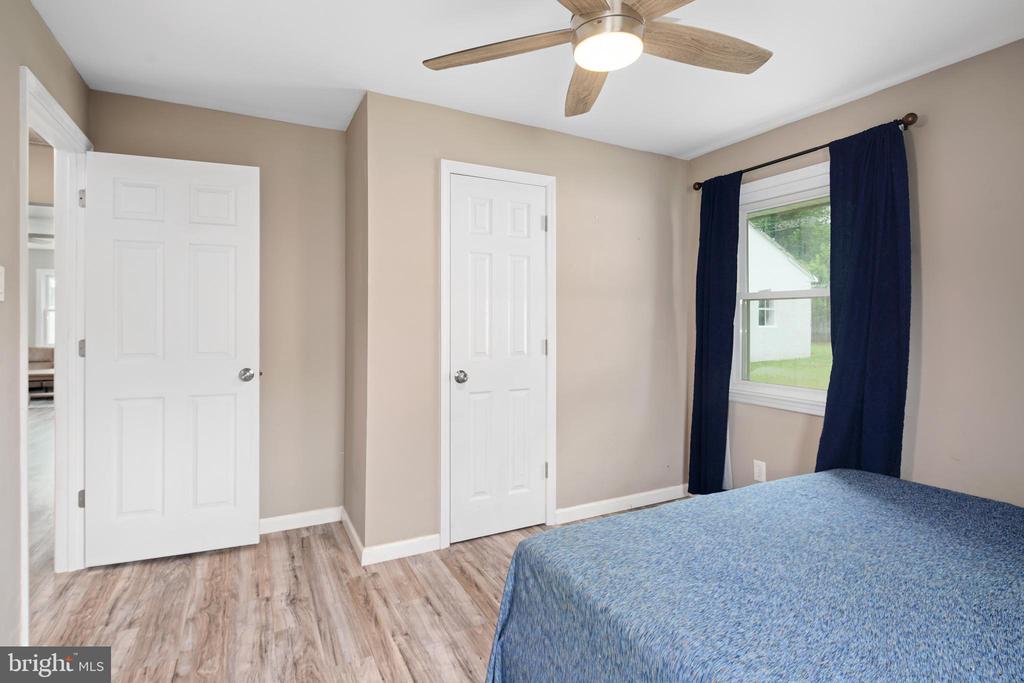 141 S DENNIS DRIVE