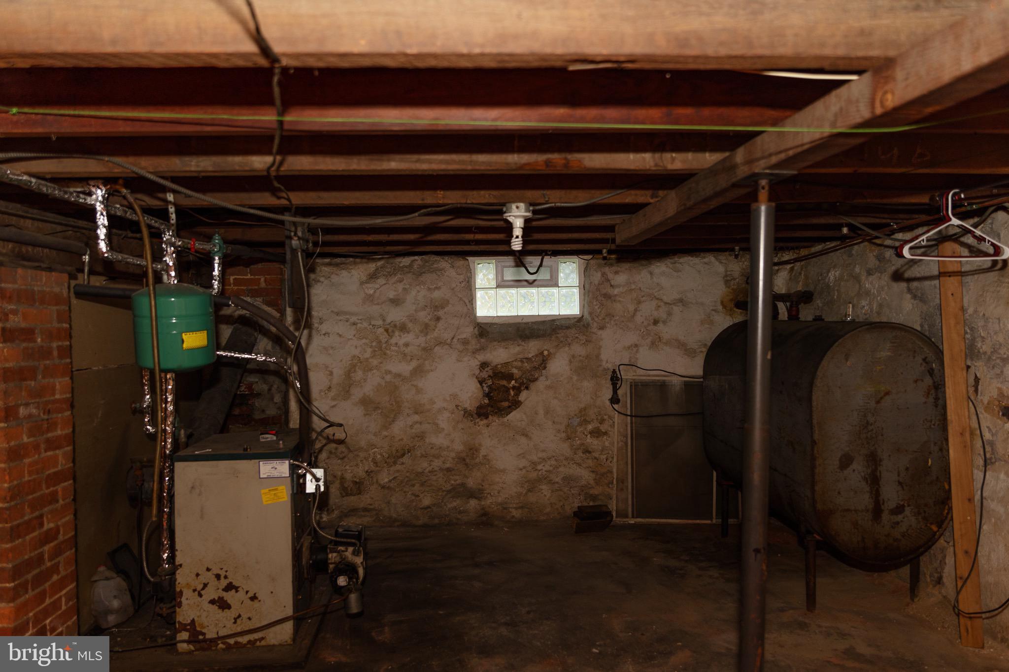 1009 CHESTNUT STREET