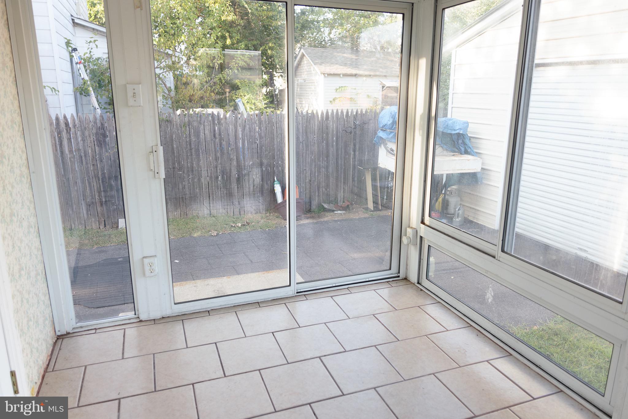 1009 CHESTNUT STREET