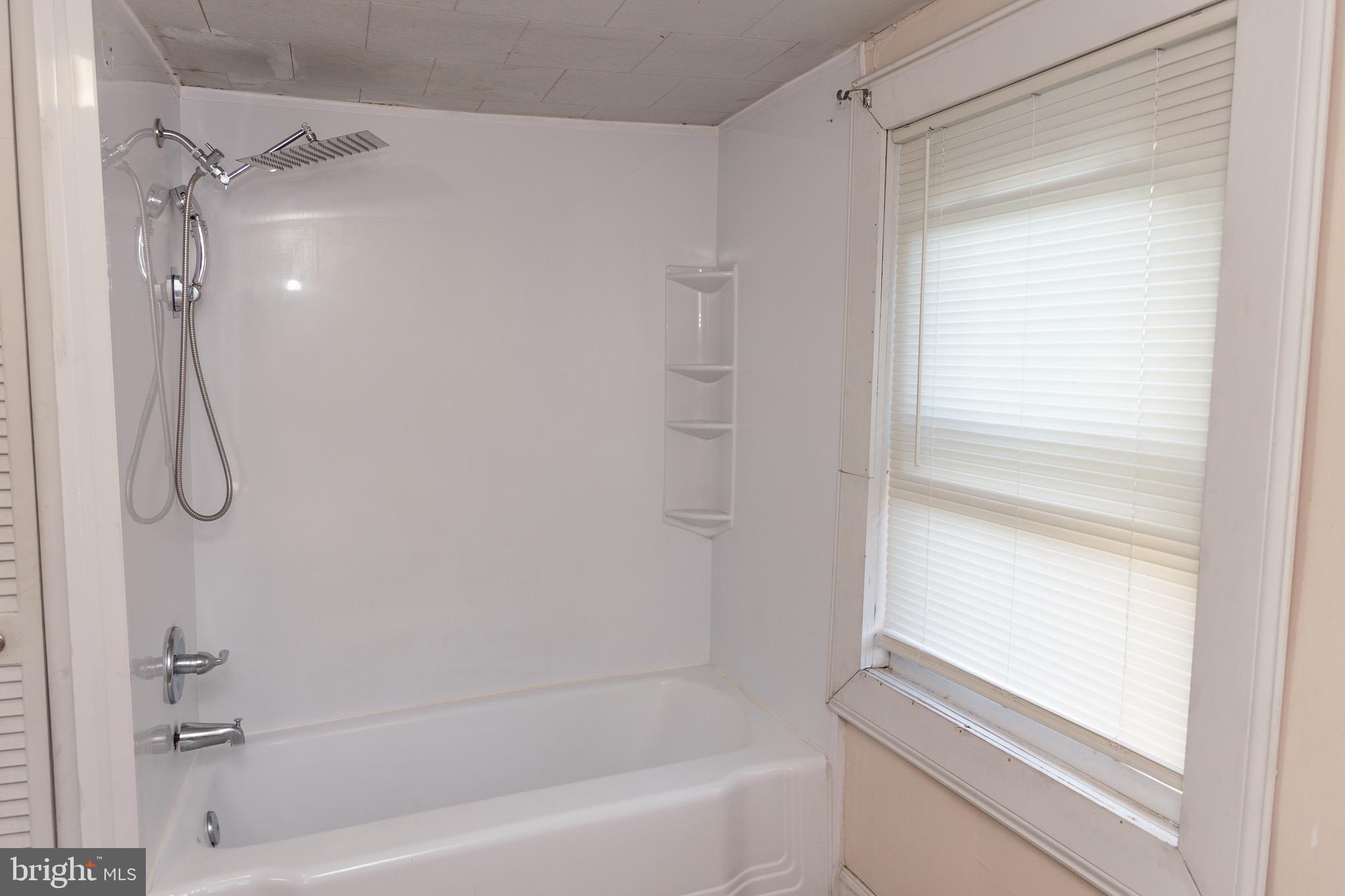 1009 CHESTNUT STREET