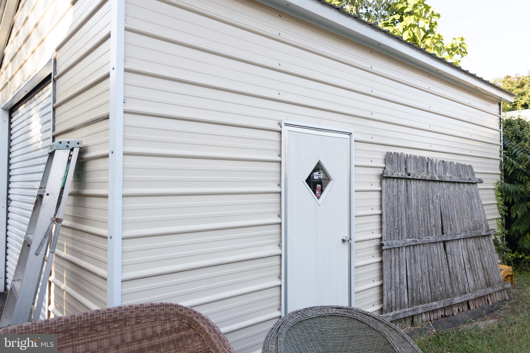 1009 CHESTNUT STREET