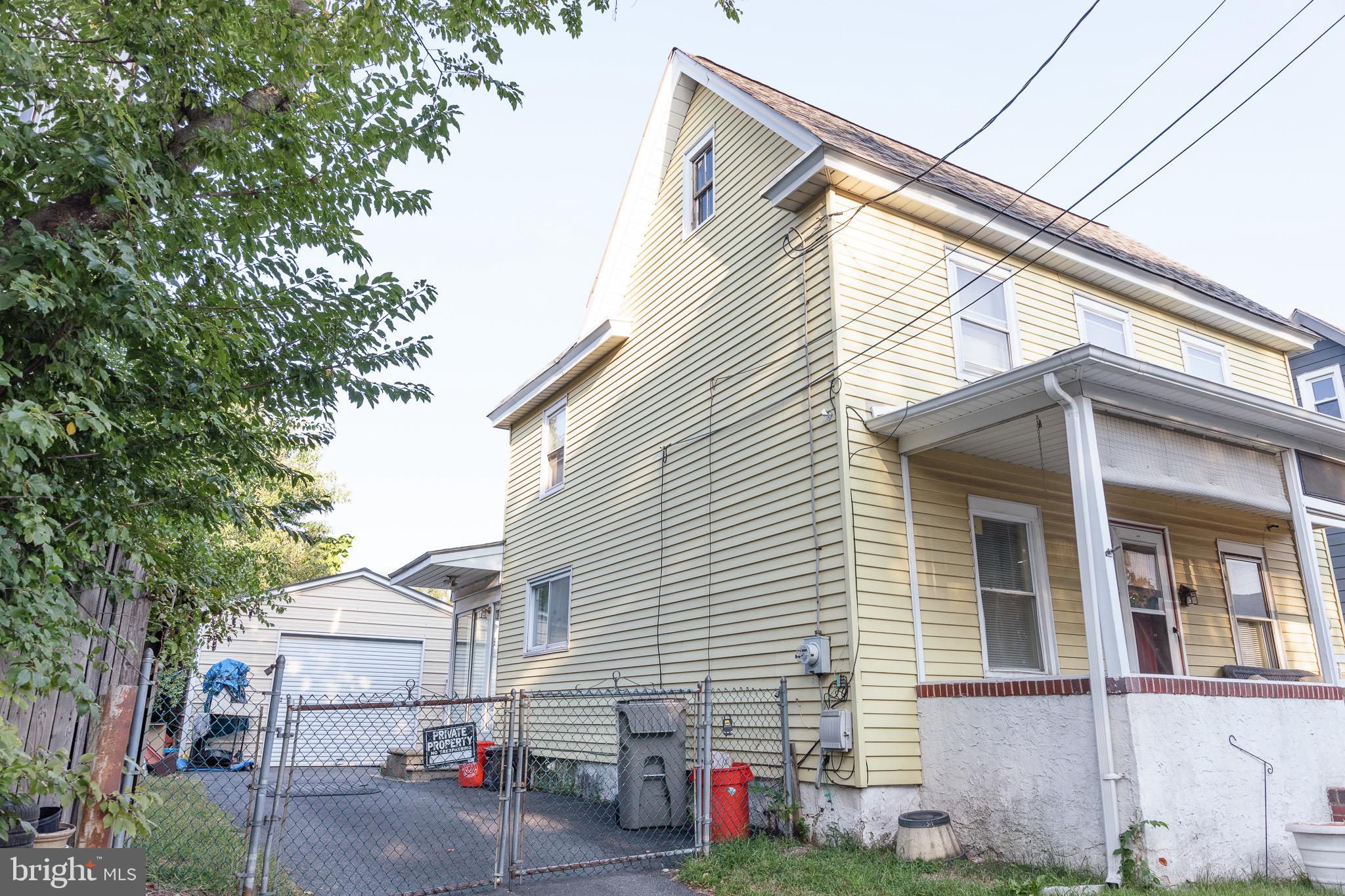 1009 CHESTNUT STREET