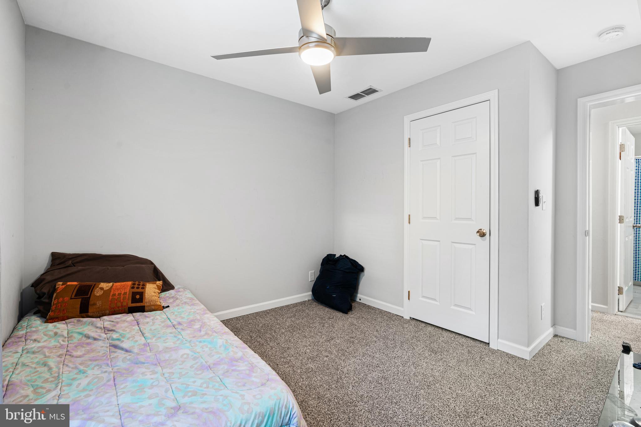 2307 SUNNYHILL AVENUE