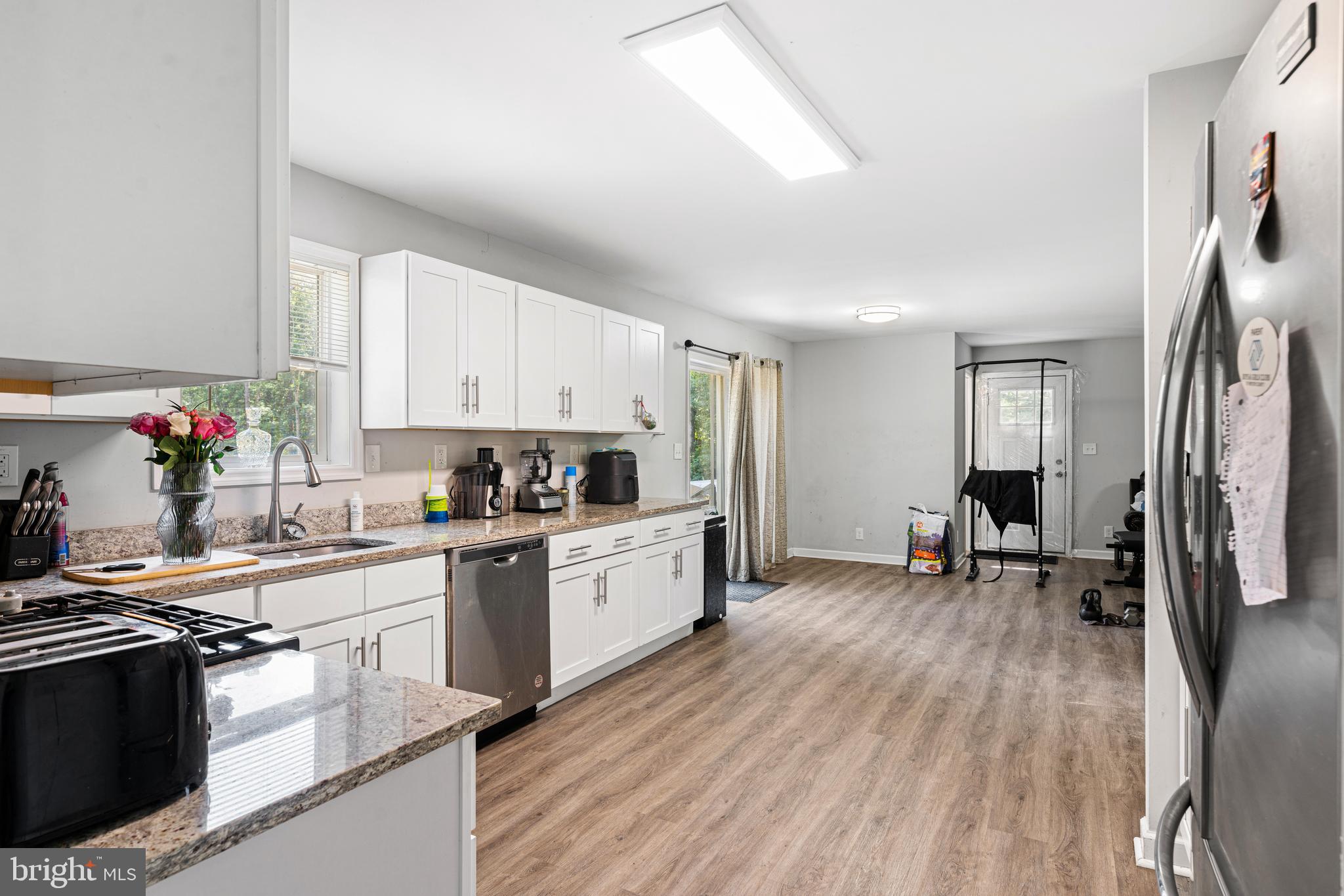 2307 SUNNYHILL AVENUE