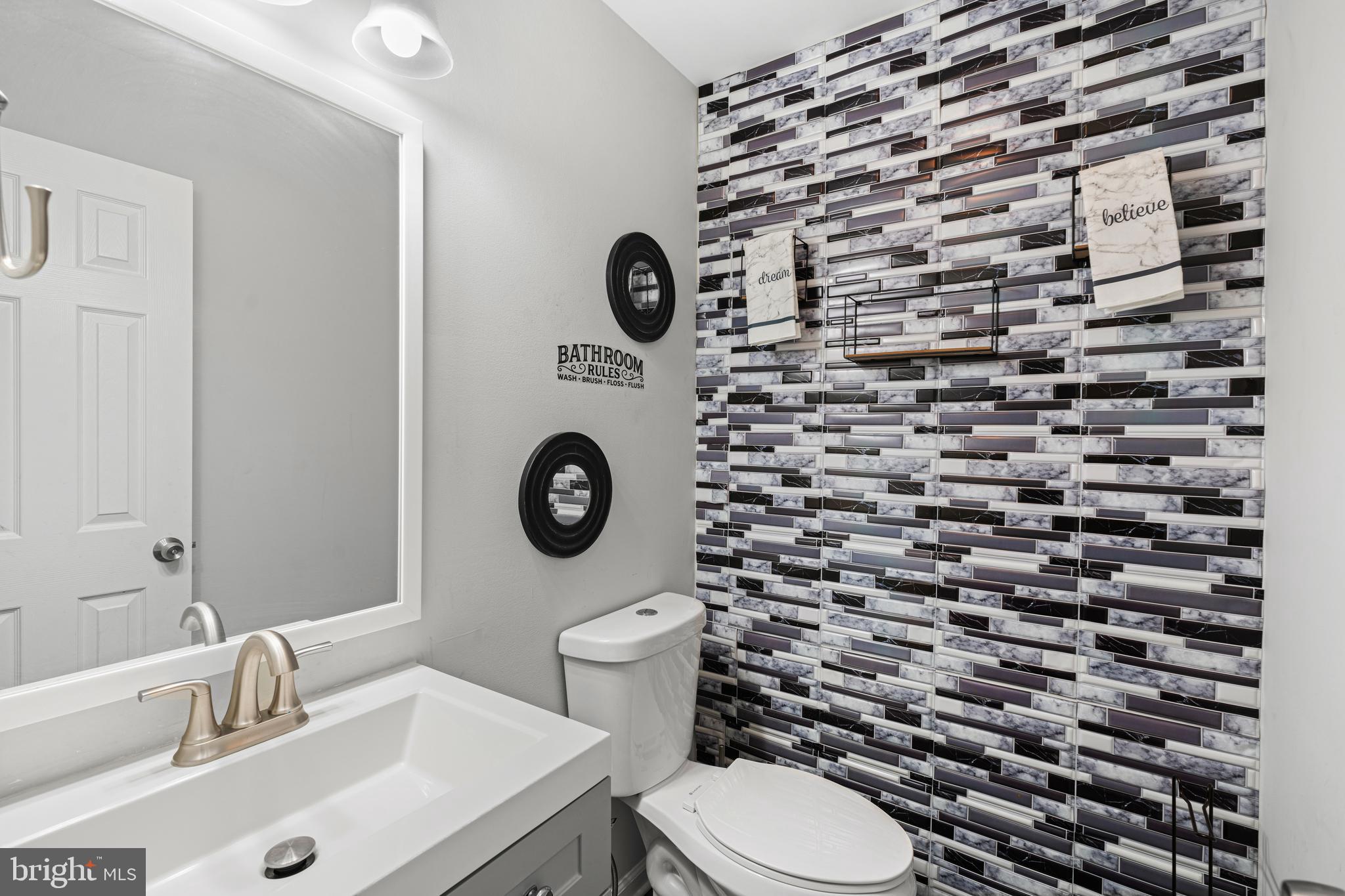 2307 SUNNYHILL AVENUE