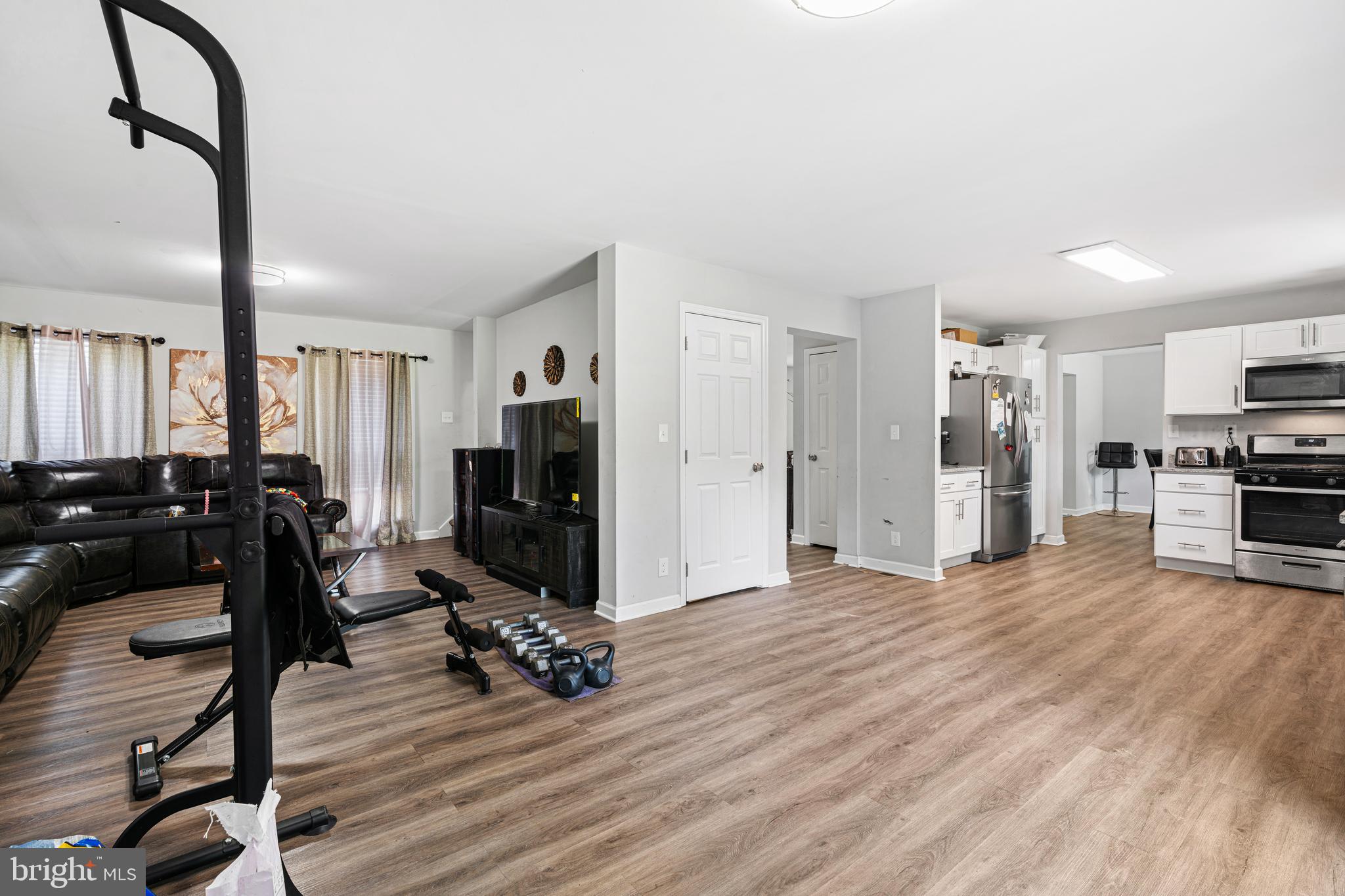 2307 SUNNYHILL AVENUE