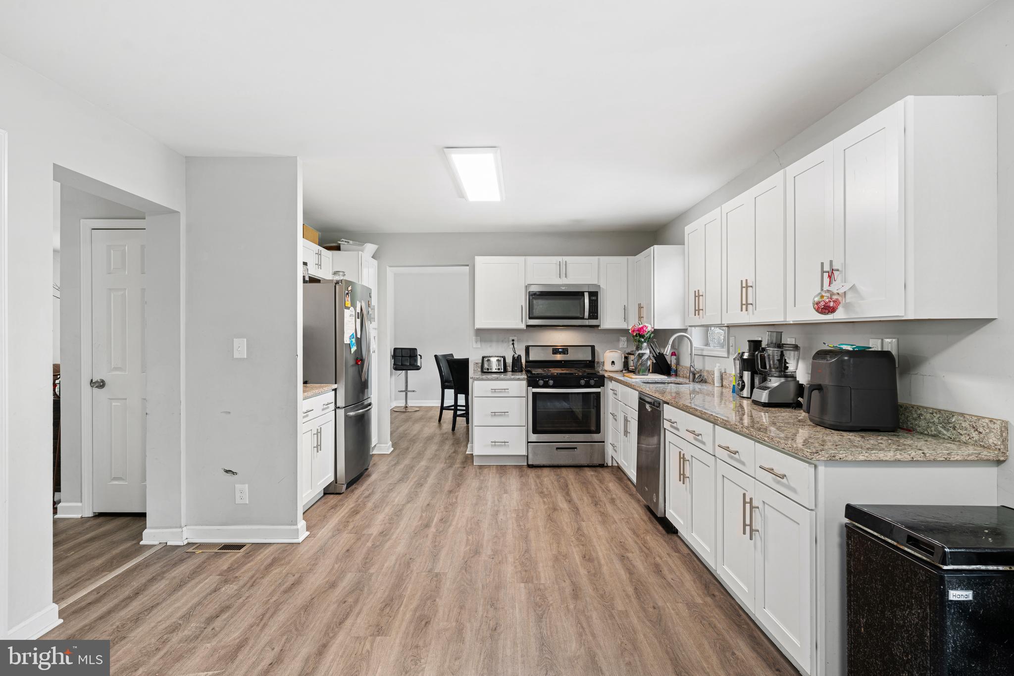 2307 SUNNYHILL AVENUE