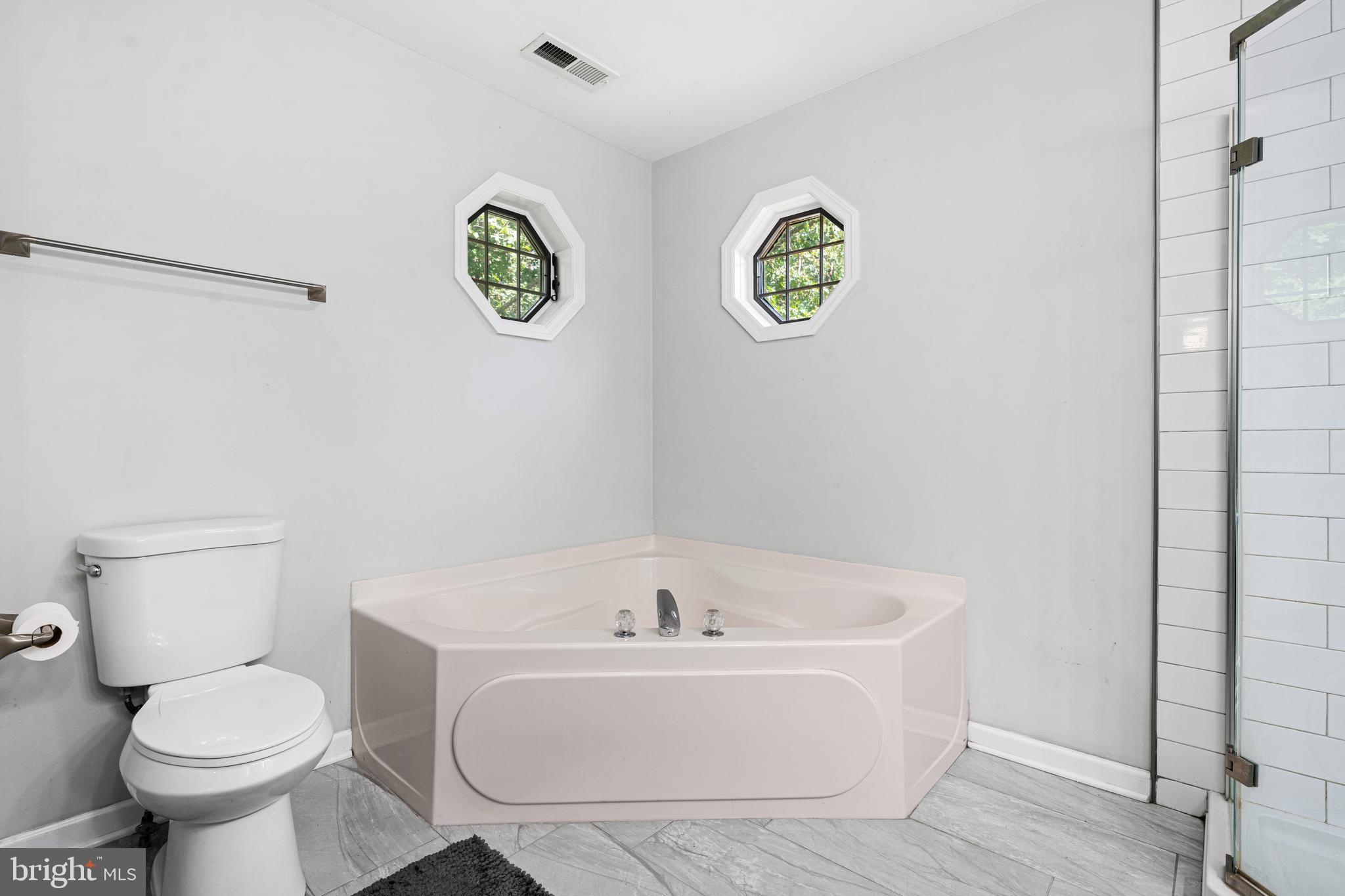 2307 SUNNYHILL AVENUE