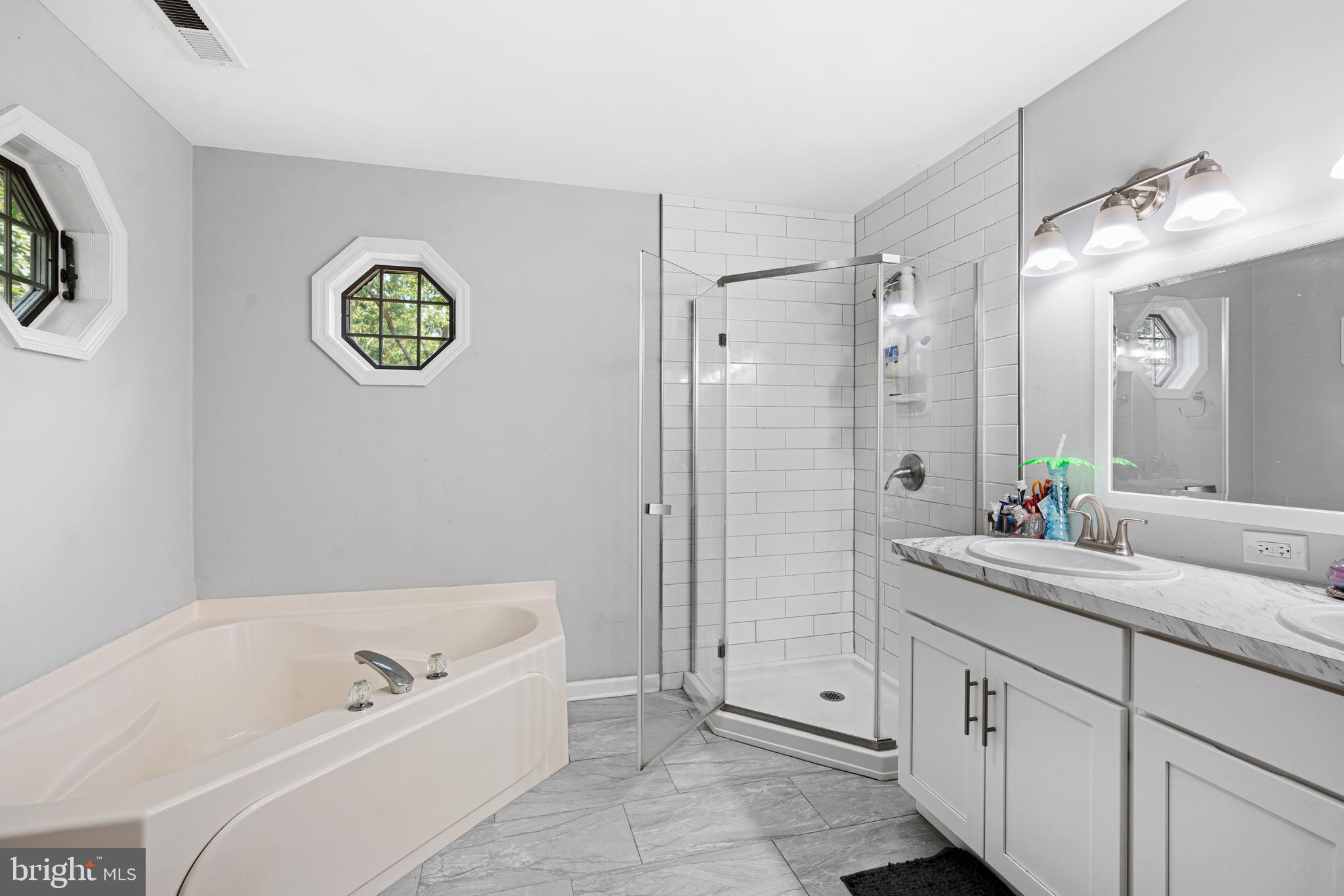 2307 SUNNYHILL AVENUE