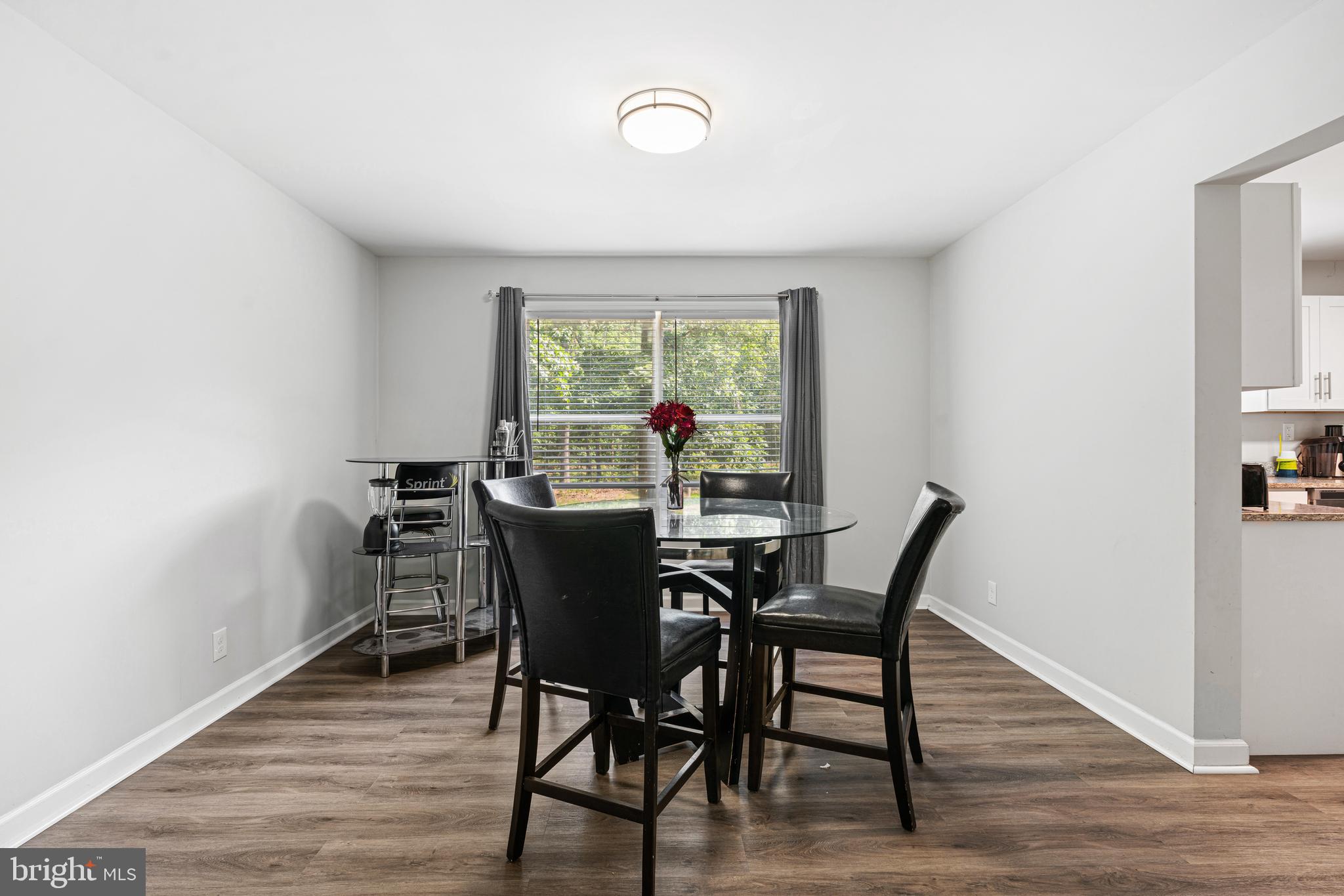 2307 SUNNYHILL AVENUE