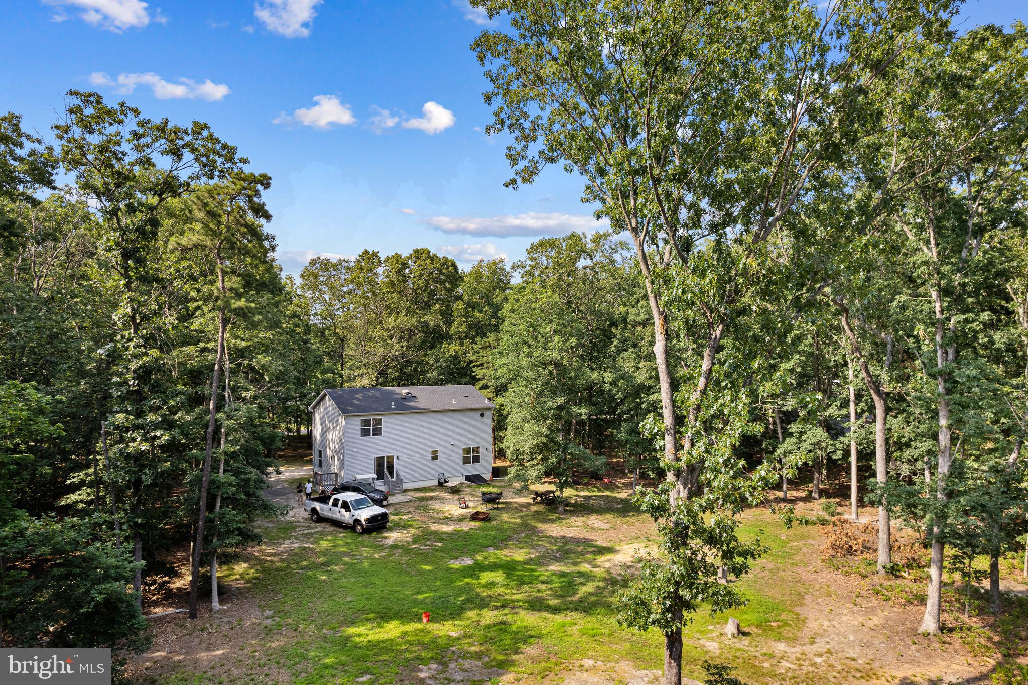 2307 SUNNYHILL AVENUE