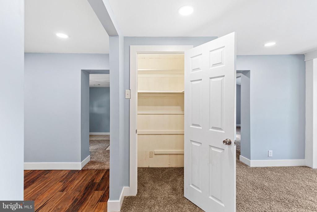 2105 LAKESIDE DRIVE