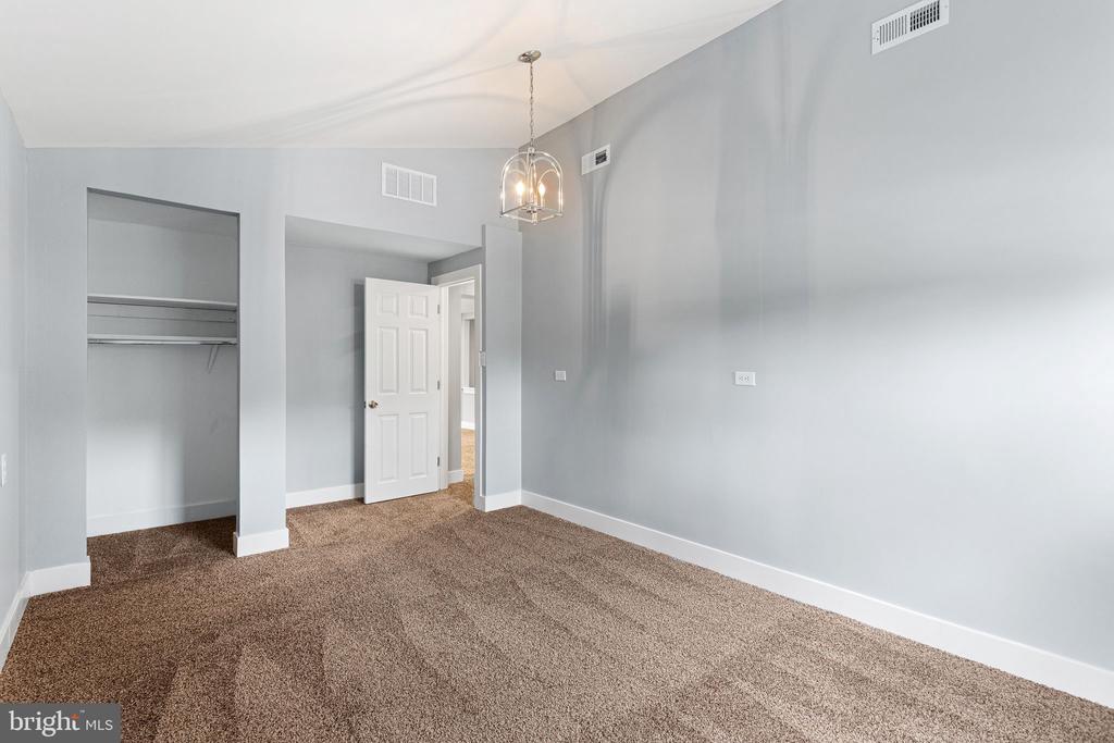 2105 LAKESIDE DRIVE