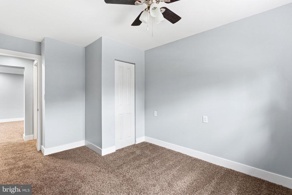 2105 LAKESIDE DRIVE