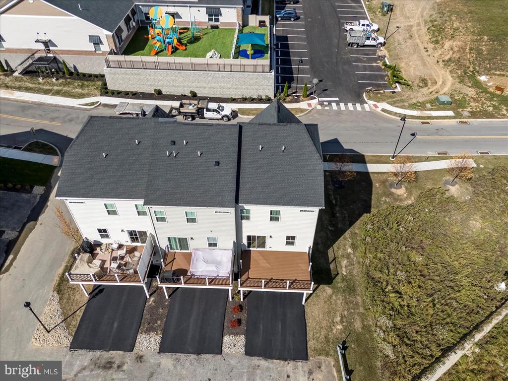 115 NICHOLAS PLACE
