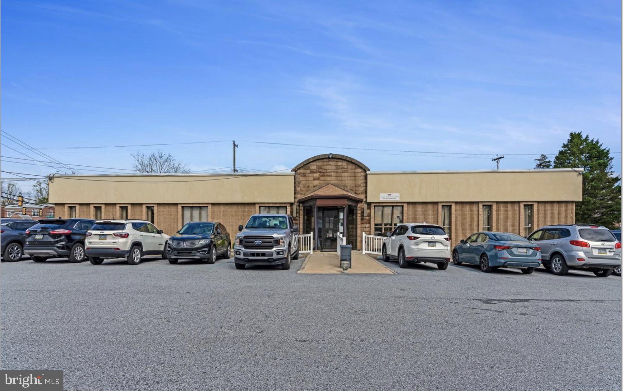 100 E CHESTER PIKE 5