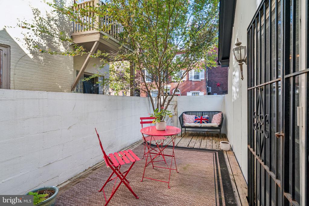 306 S CAMAC STREET