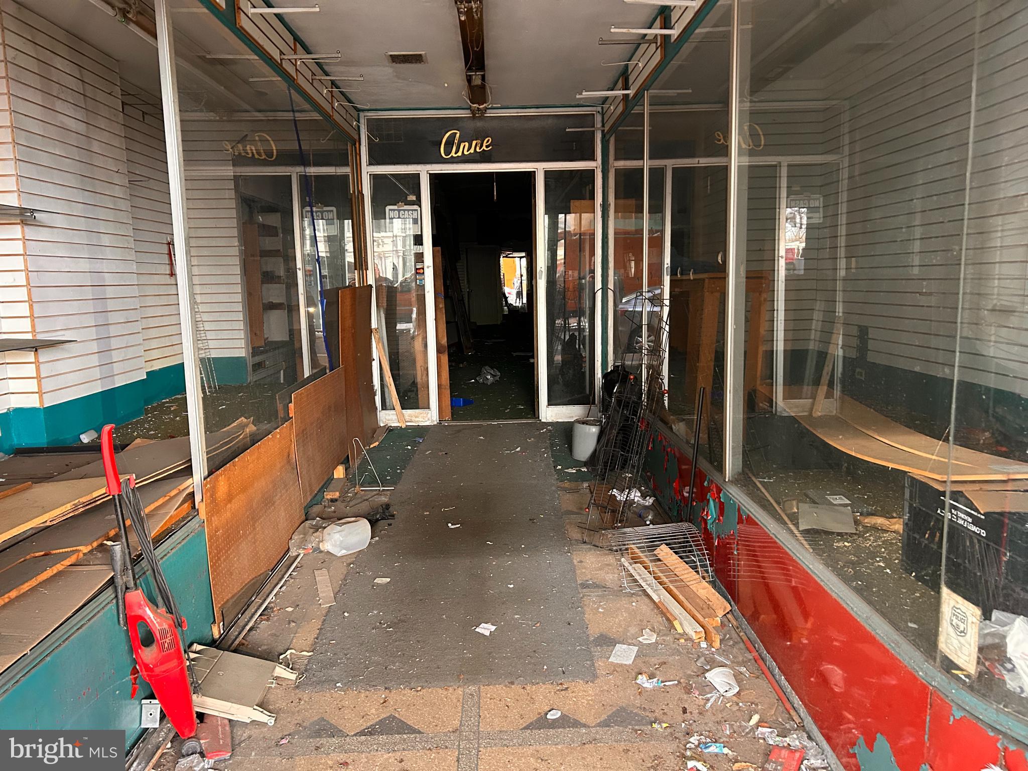 4666 FRANKFORD AVENUE