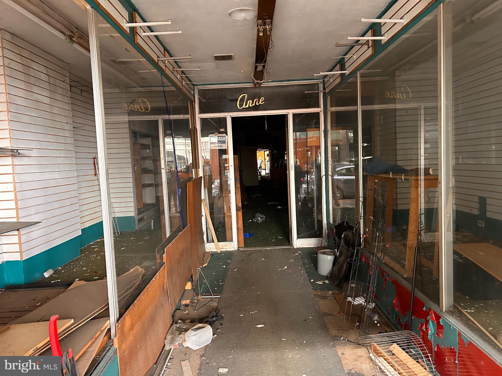 4666 FRANKFORD AVENUE