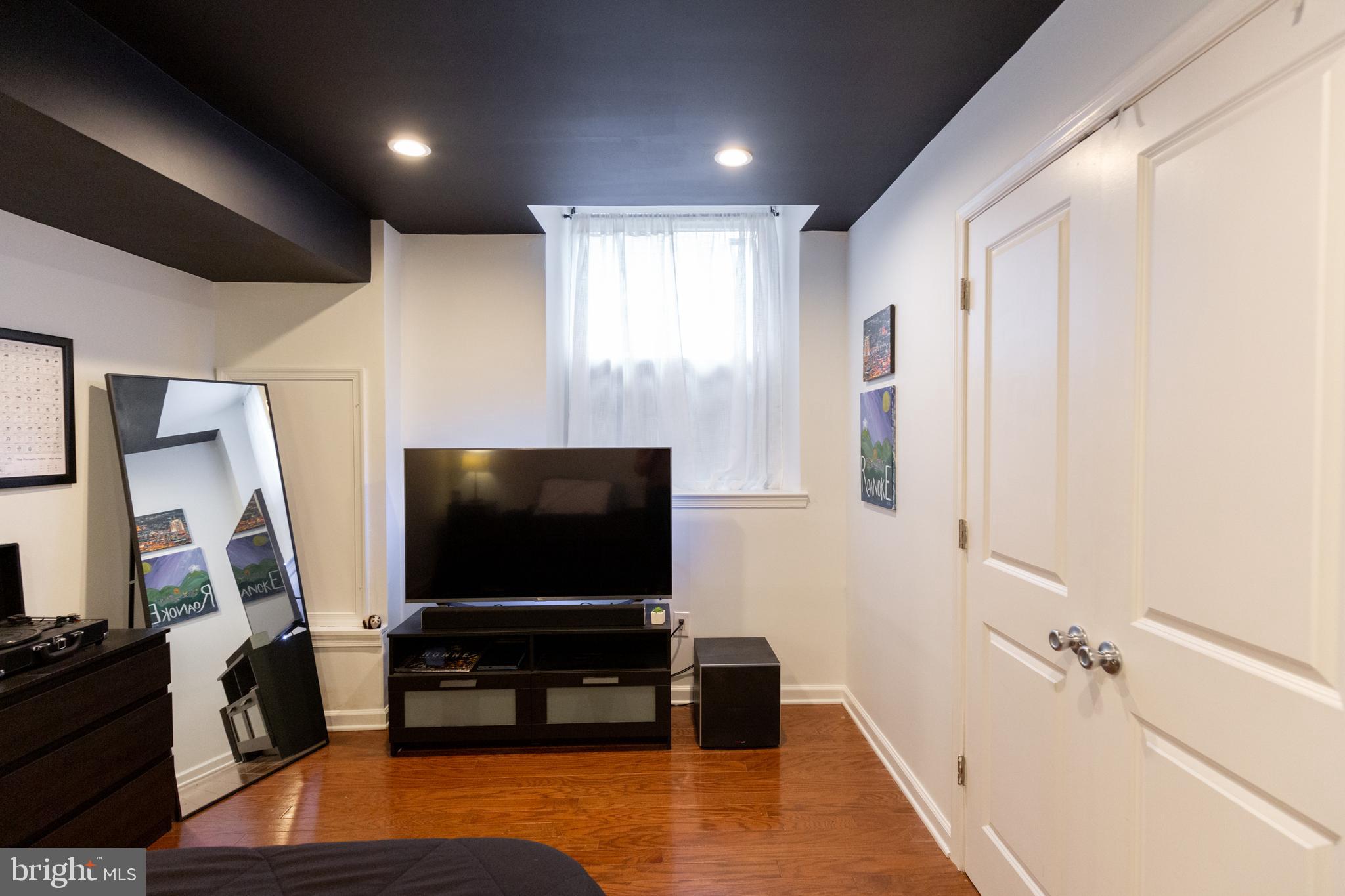 1343 LOMBARD STREET A