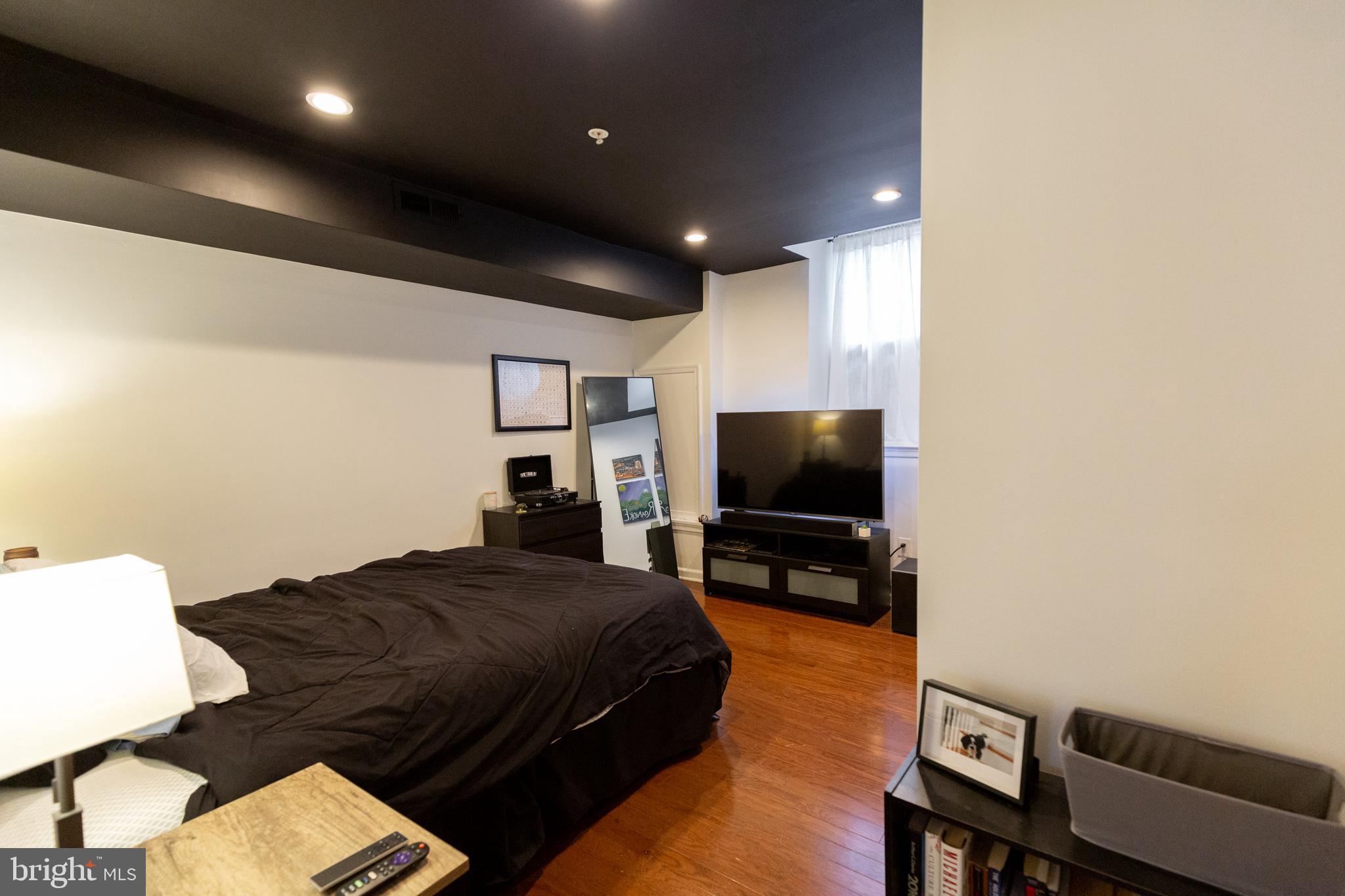 1343 LOMBARD STREET A