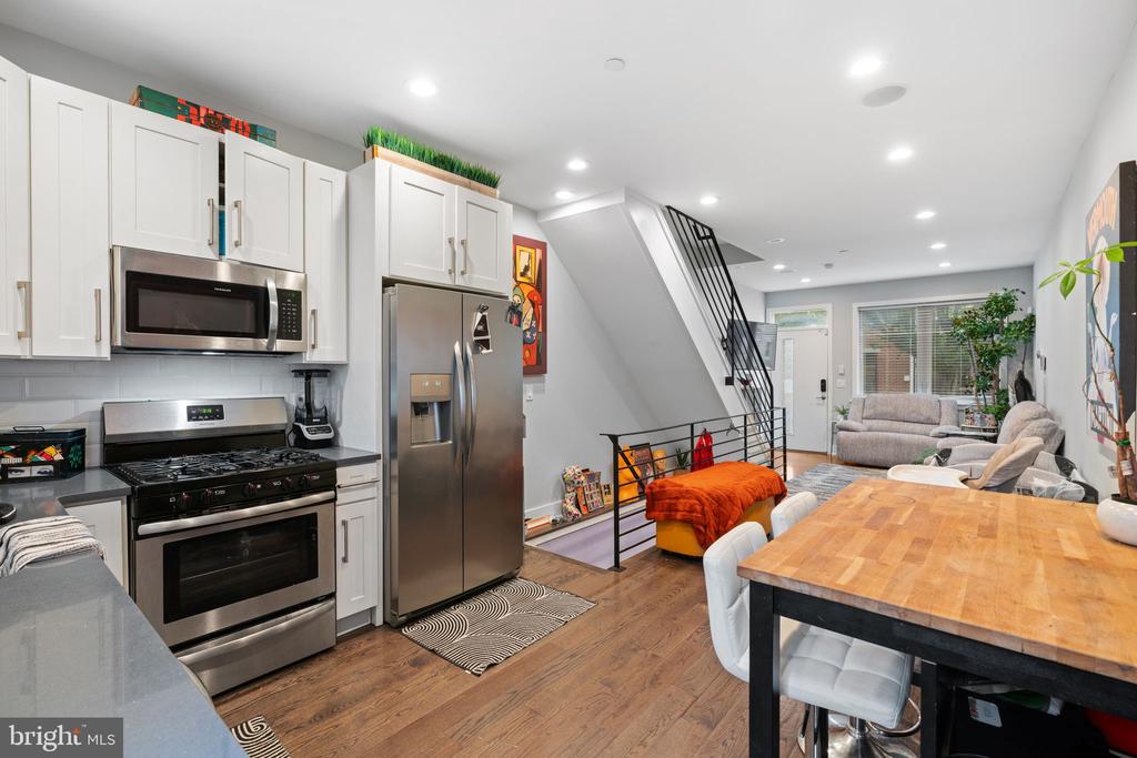 2607 TULIP STREET