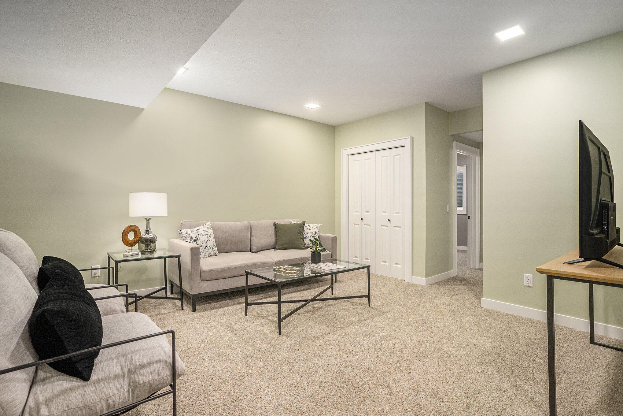 256 Willowside Drive