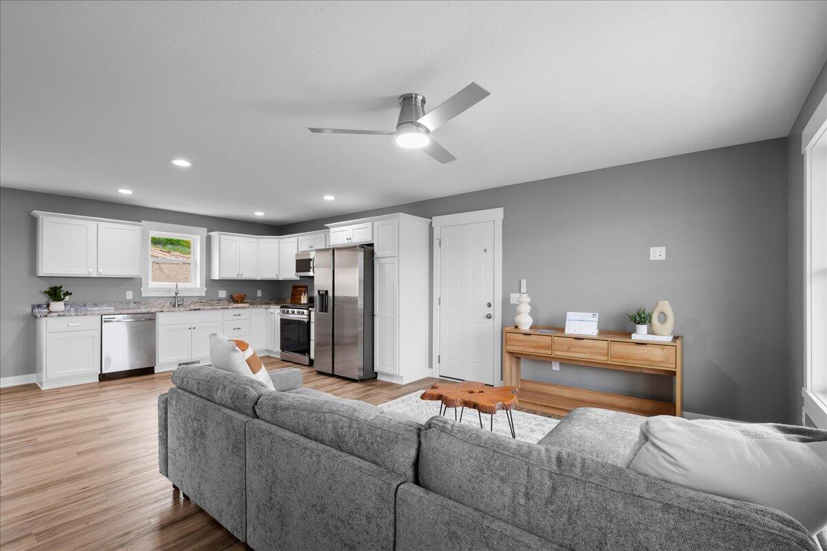 257 Willowside Drive