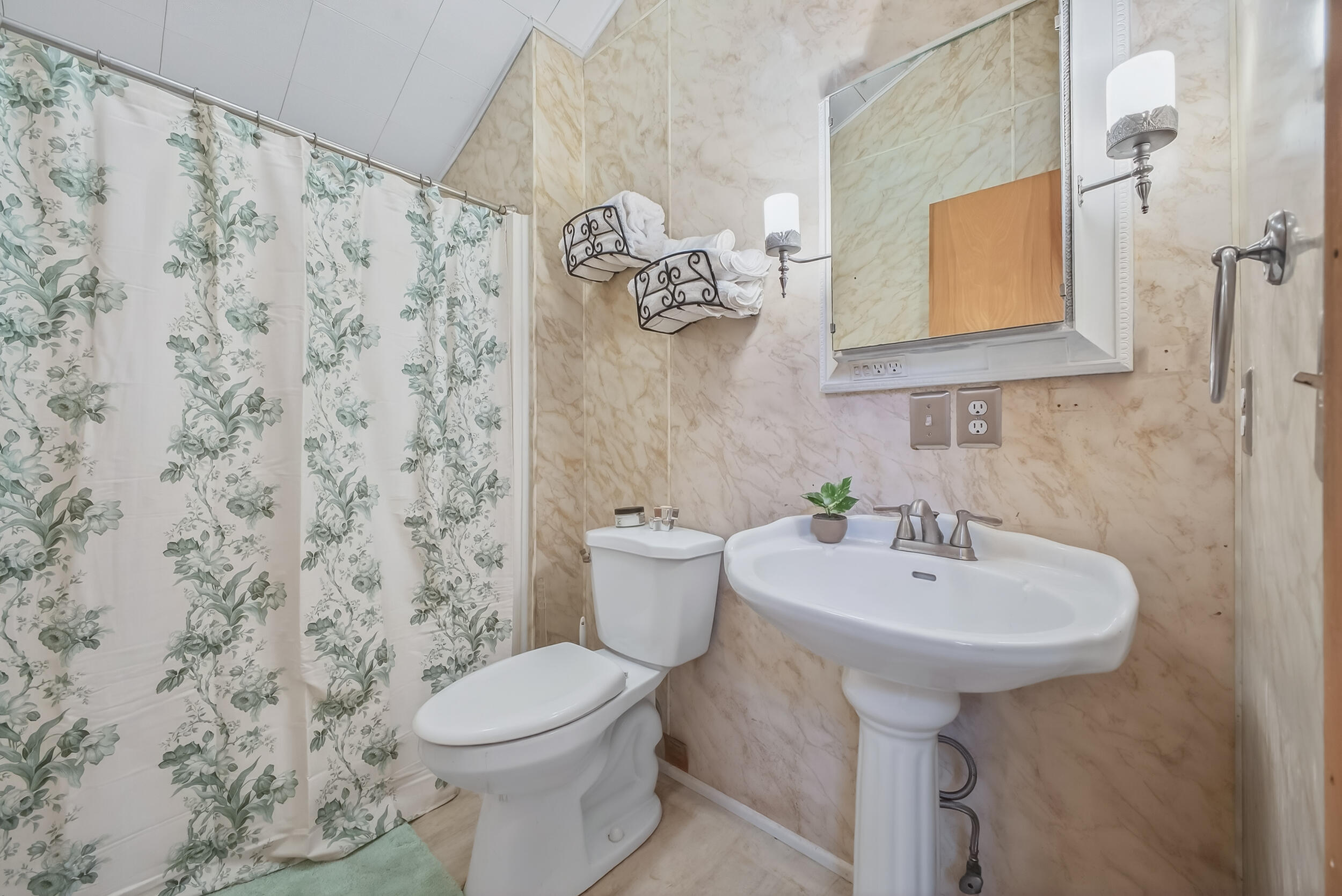 9531 W Silver Lake Road