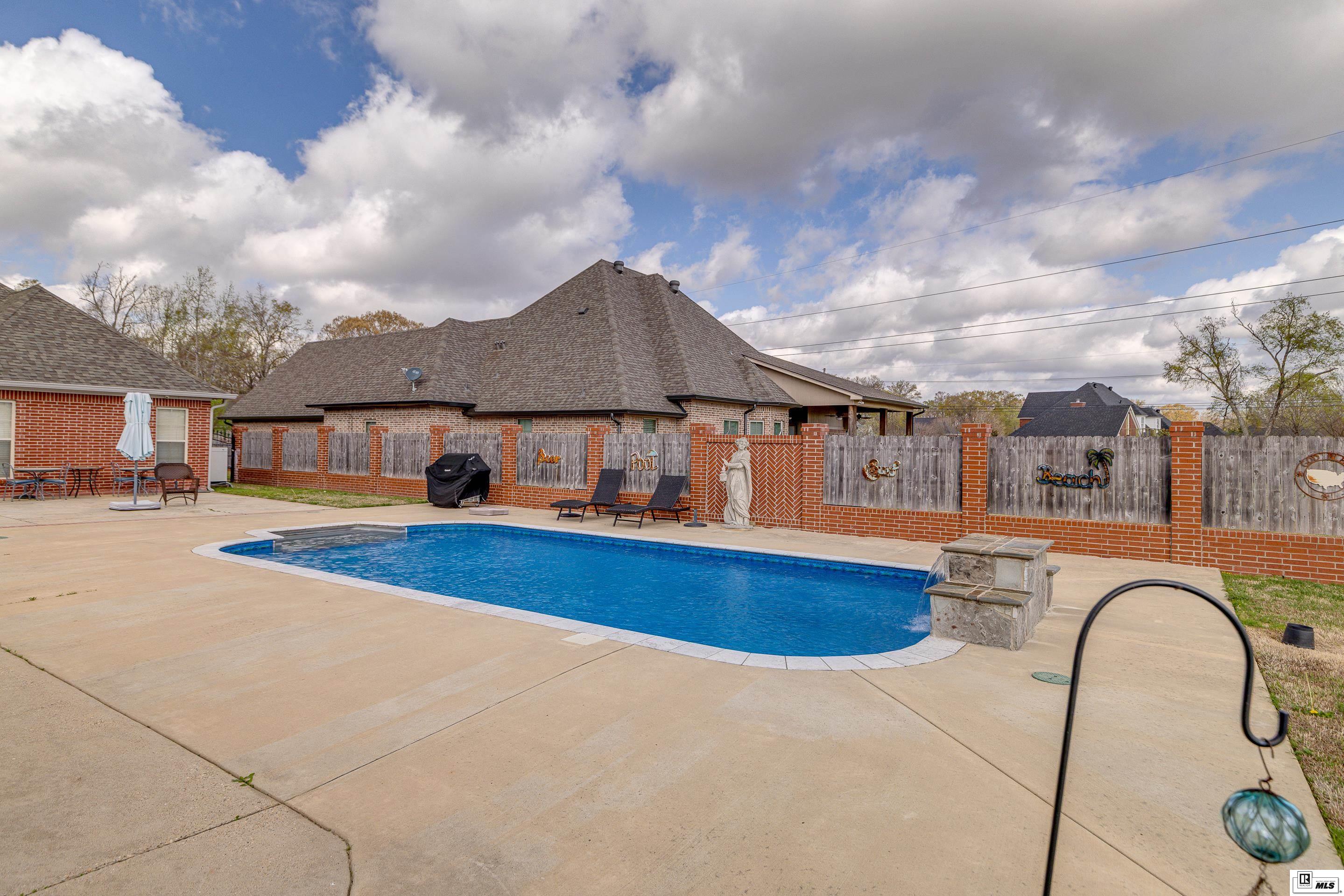 1396 FRENCHMANS BEND ROAD