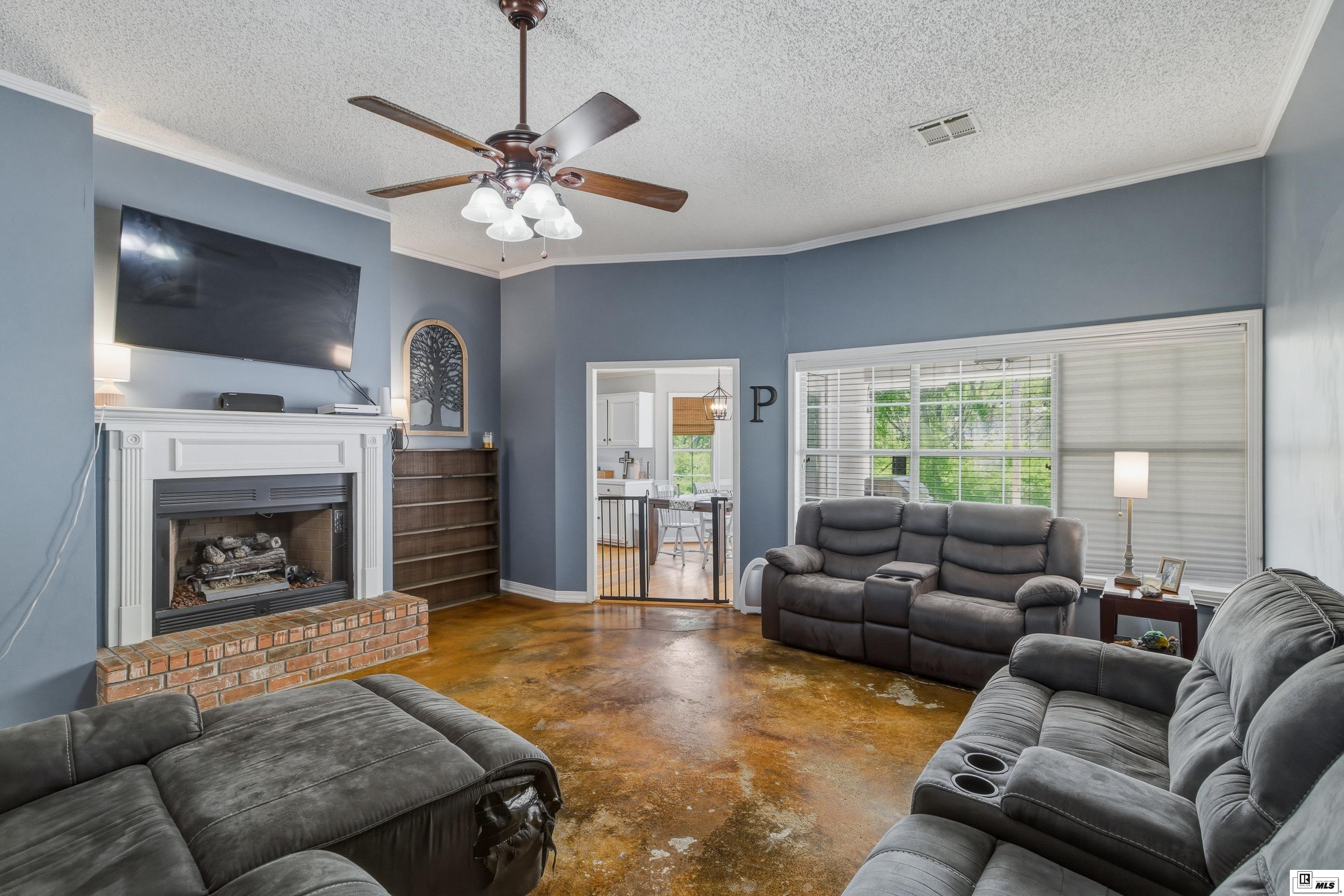 108 FOXWOOD DRIVE