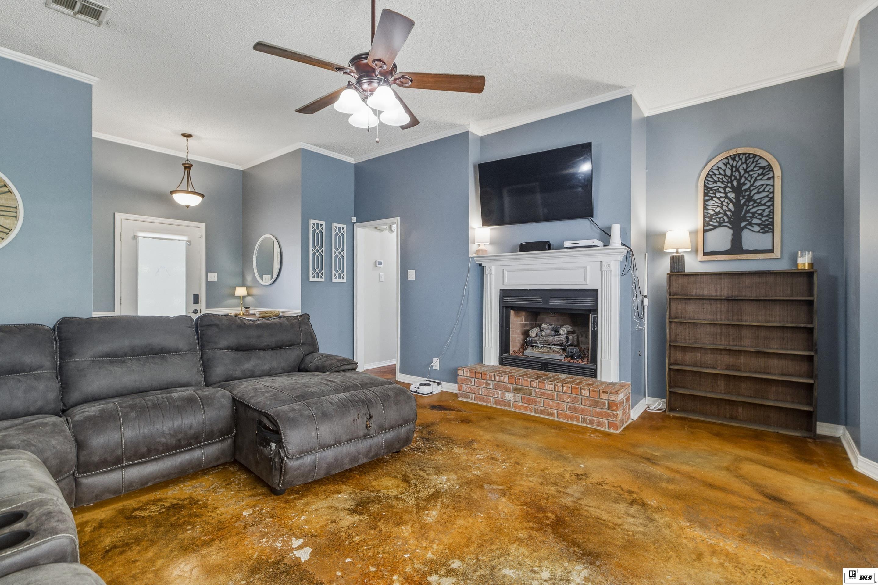 108 FOXWOOD DRIVE