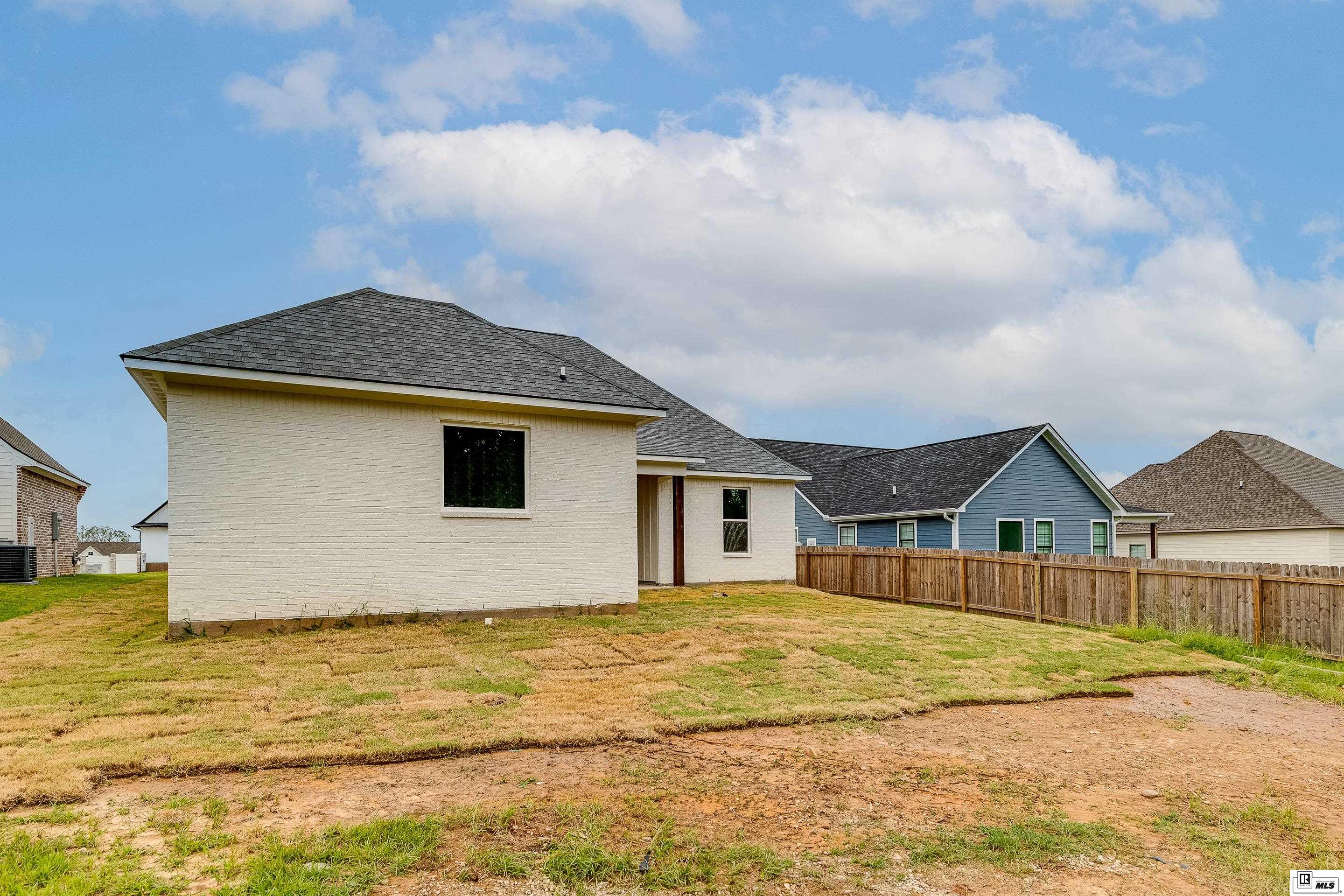 602 BELLA VISTA LOOP