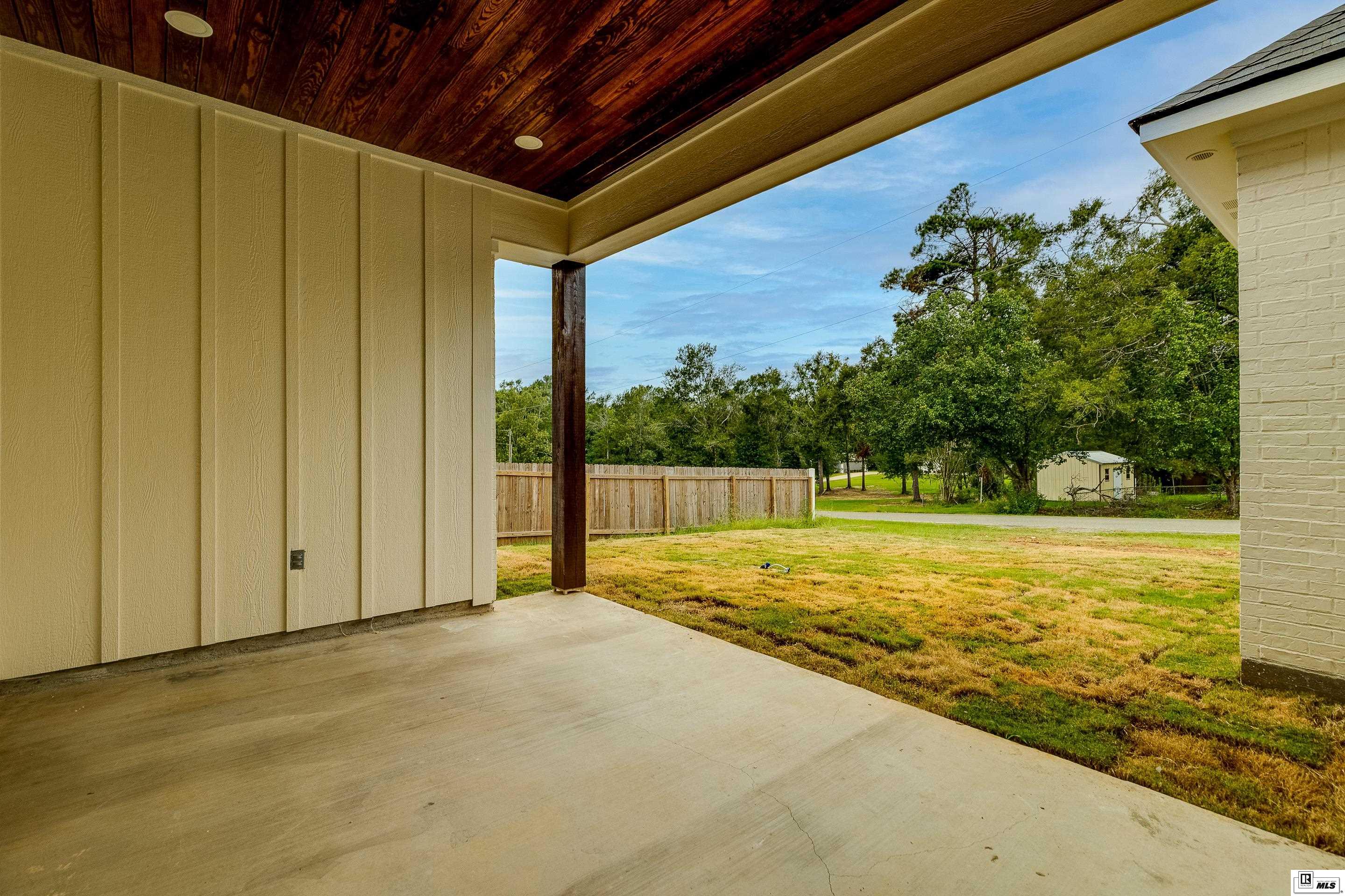 602 BELLA VISTA LOOP