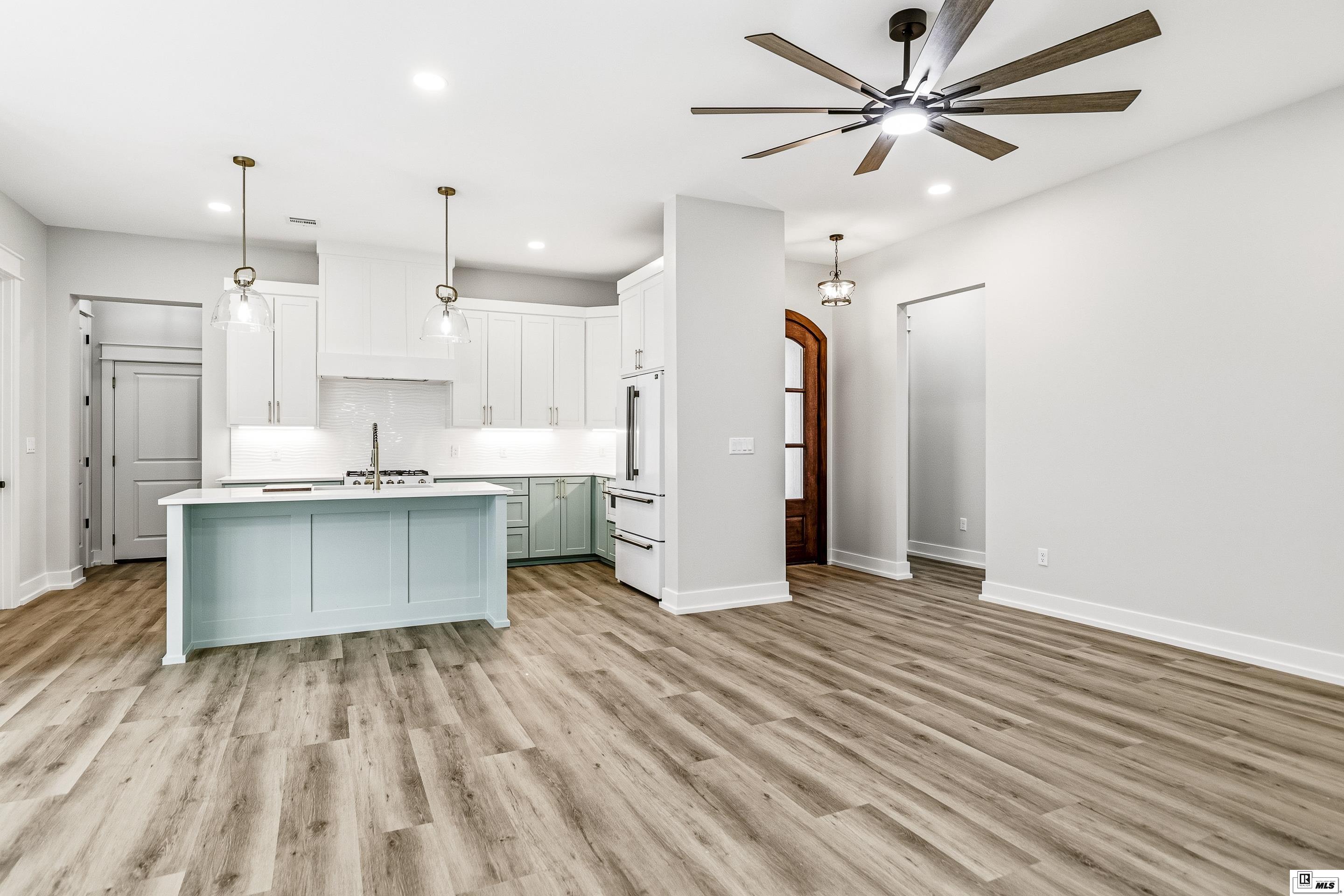 602 BELLA VISTA LOOP